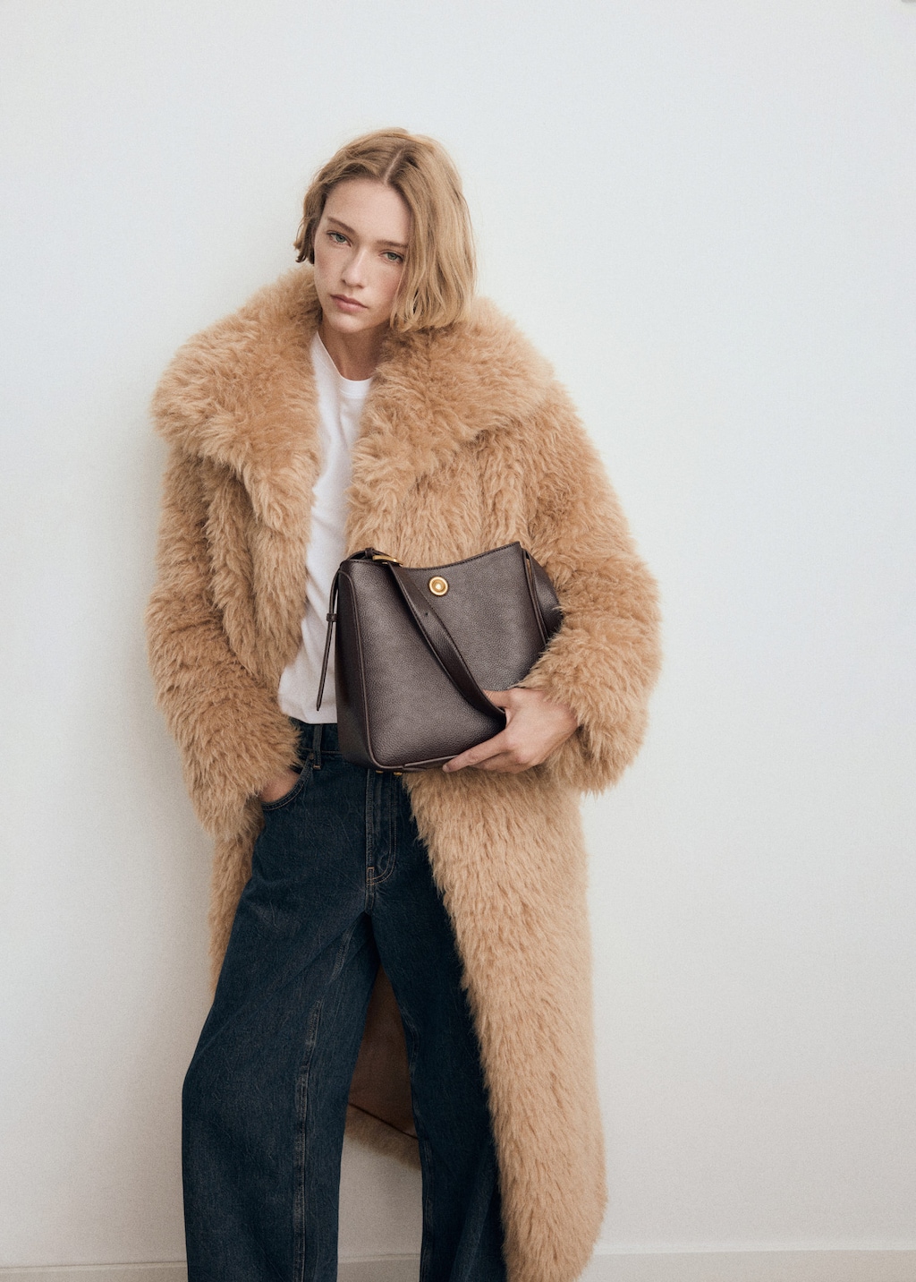 Mango Medium Bucket Bag With Metal Detail Chocolate In Brown