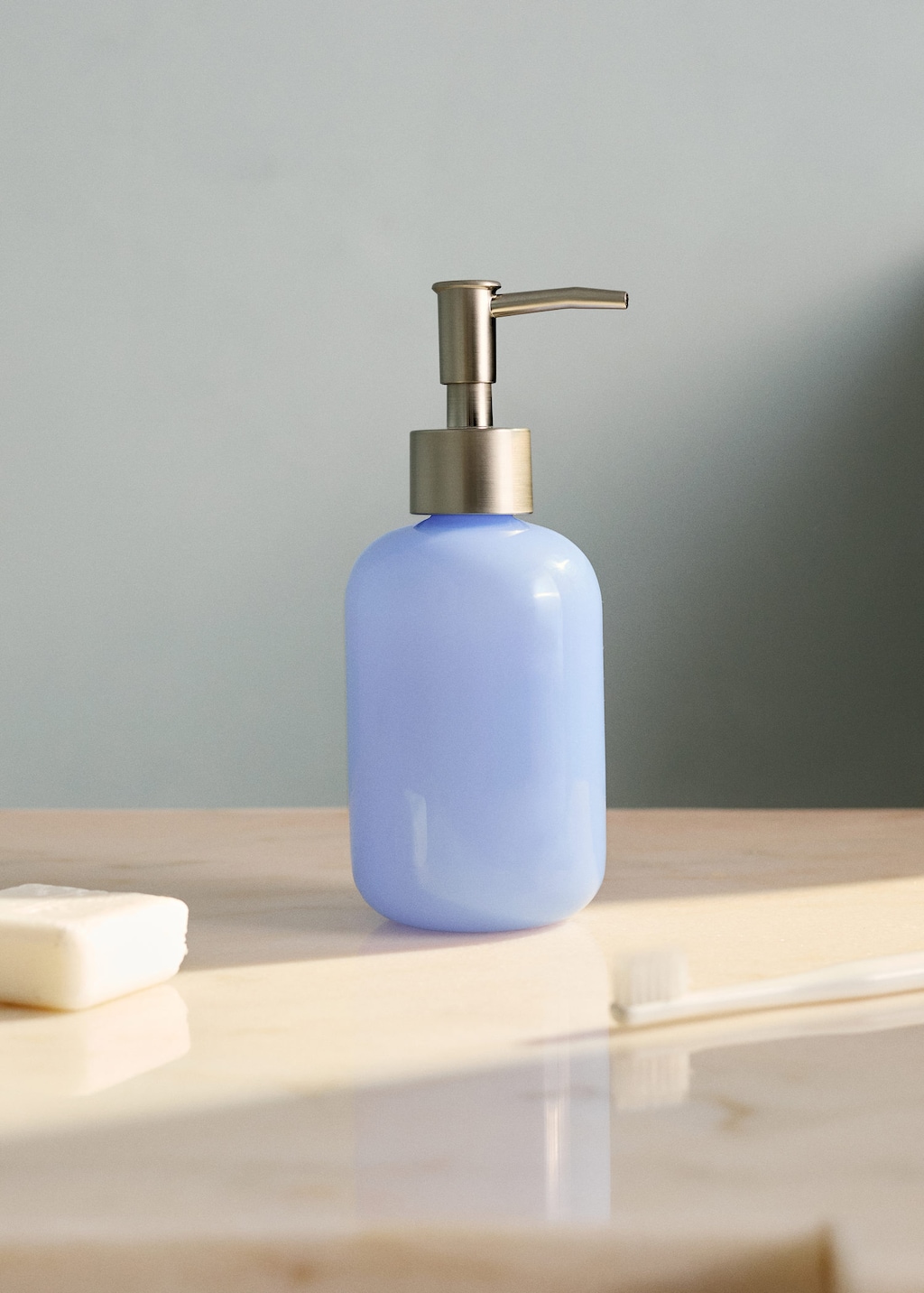 Mango Home Borosilicate Glass Soap Dispenser Colour Blue