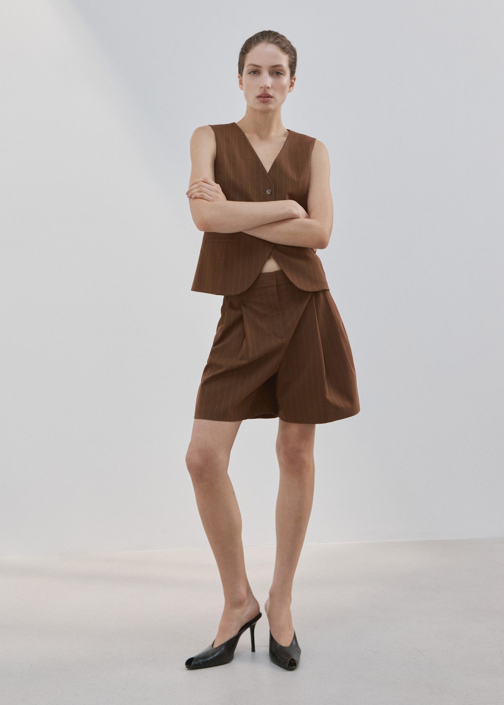 Mango Pinstripe Straight Bermudas Caramel In Brown