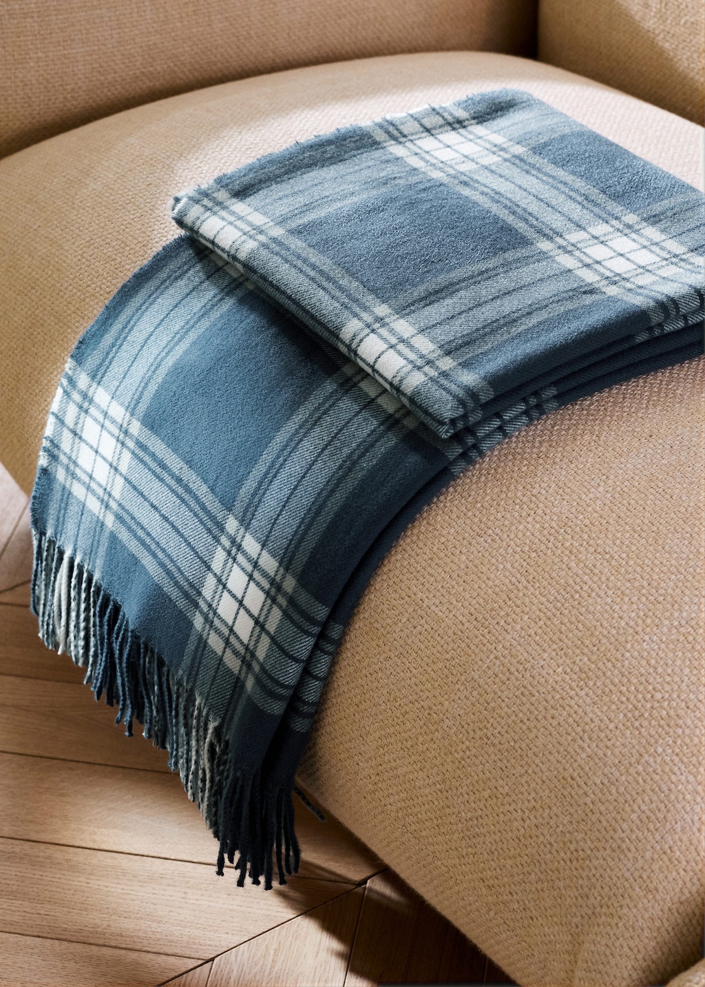 Mango Soft Plaid Blanket Indigo Blue