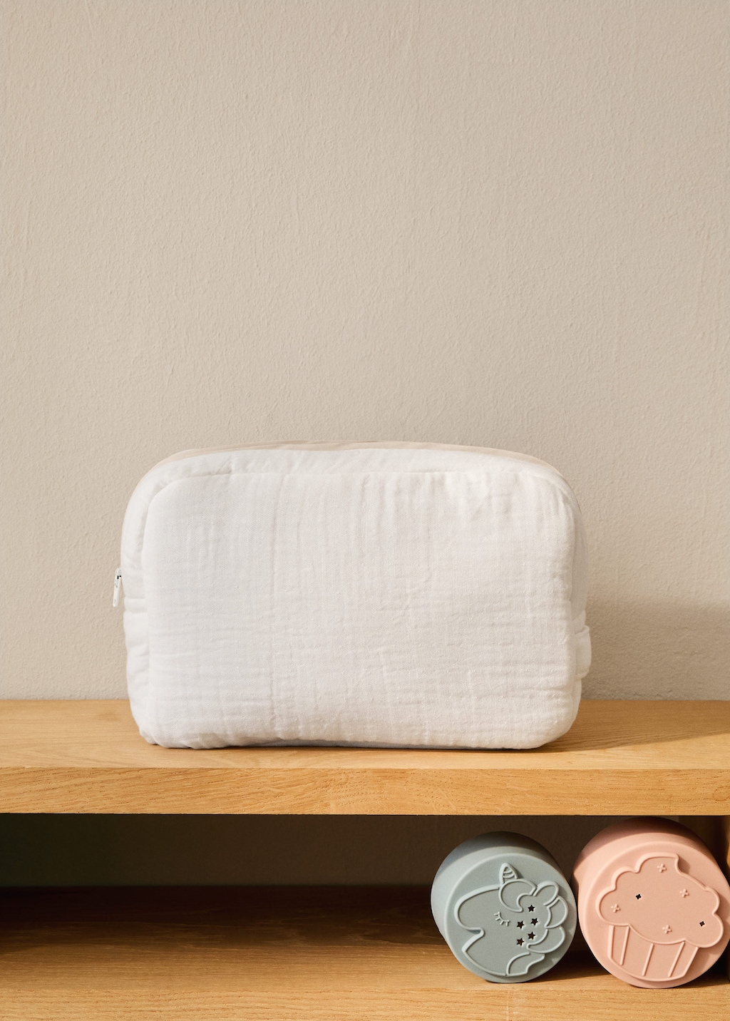 Mango Home Children's Cotton Gauze Toiletry Bag Ecru In Sand