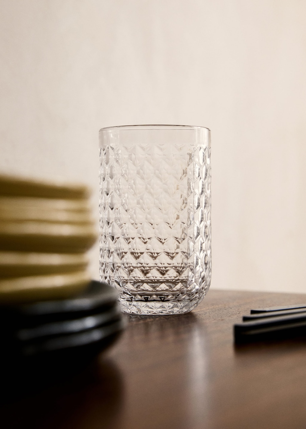 Mango Medium Geometric Embossed Glass Ice Grey In Transparent