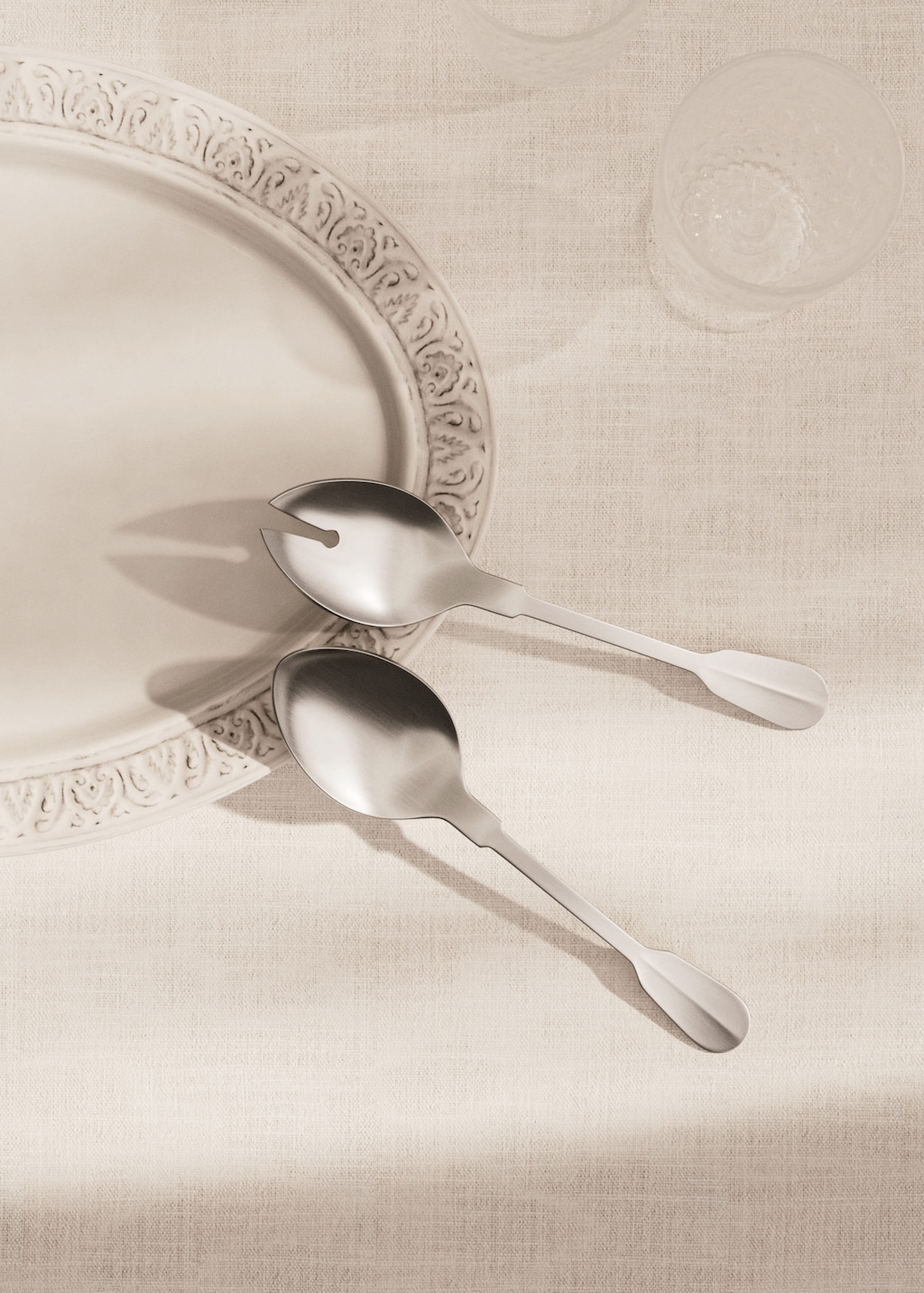 Mango 2-piece Serving Cutlery In Stainless Steel With Matte Silver Finish Silver