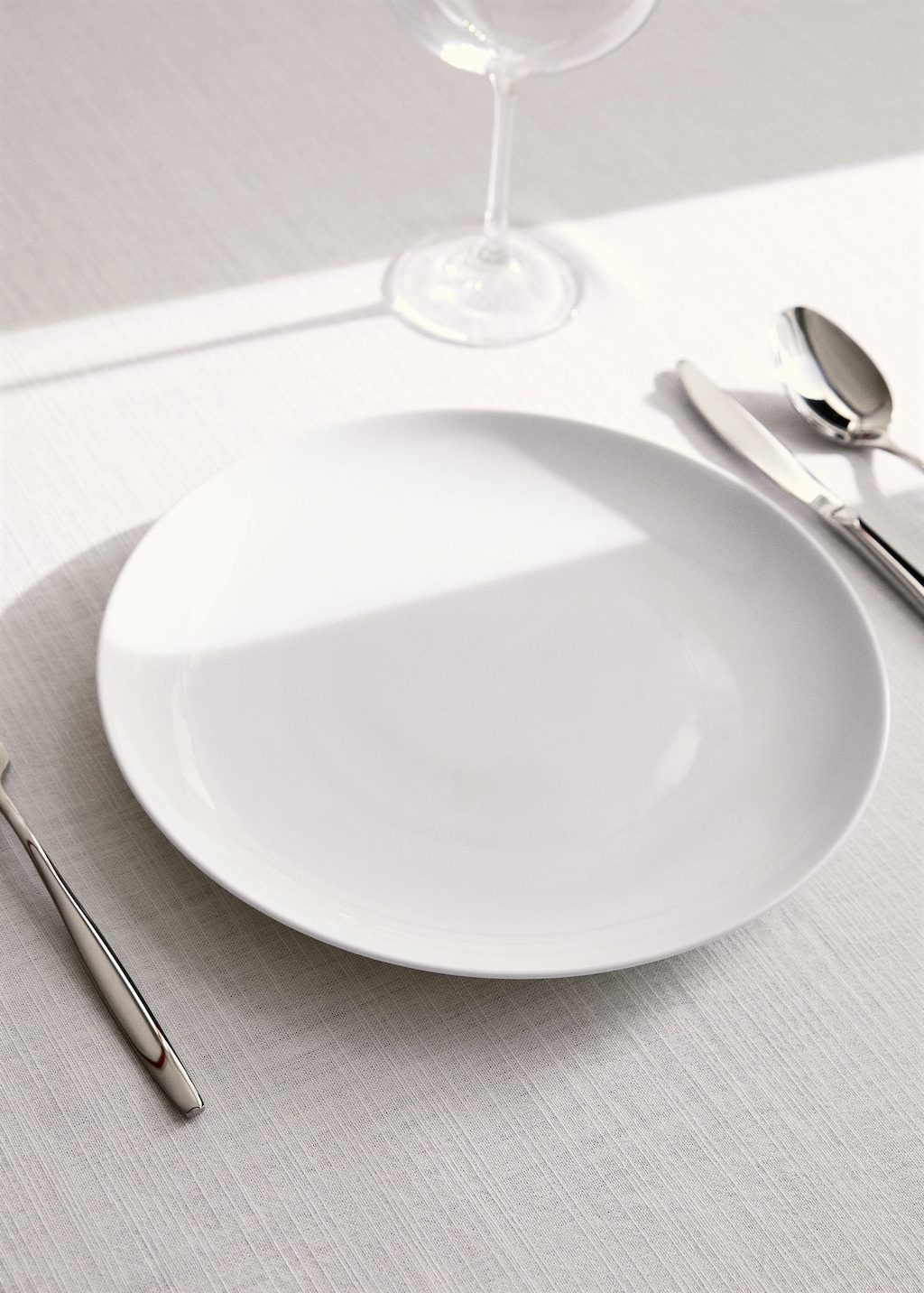 Mango Home Bone China Flat Plate Off White