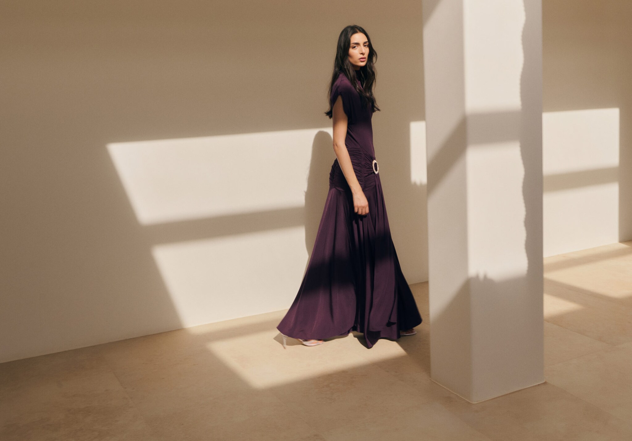 Long dress with metallic detail - Panoramic plane