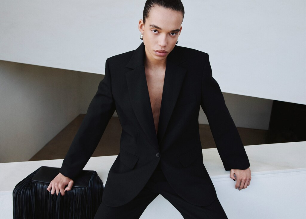 Straight suit jacket with lapel pockets - image 3