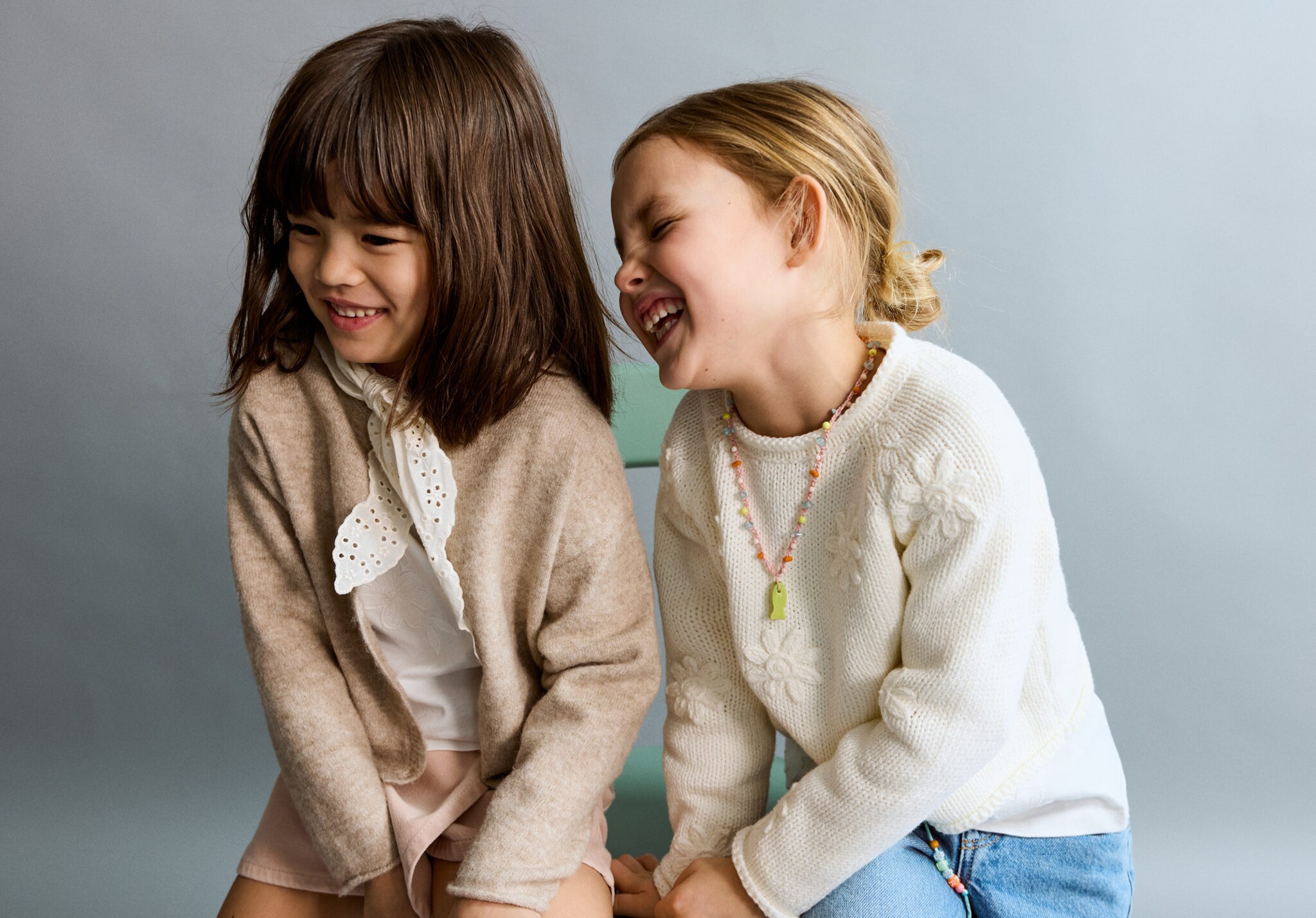 Knitted button cardigan - Panoramic plane