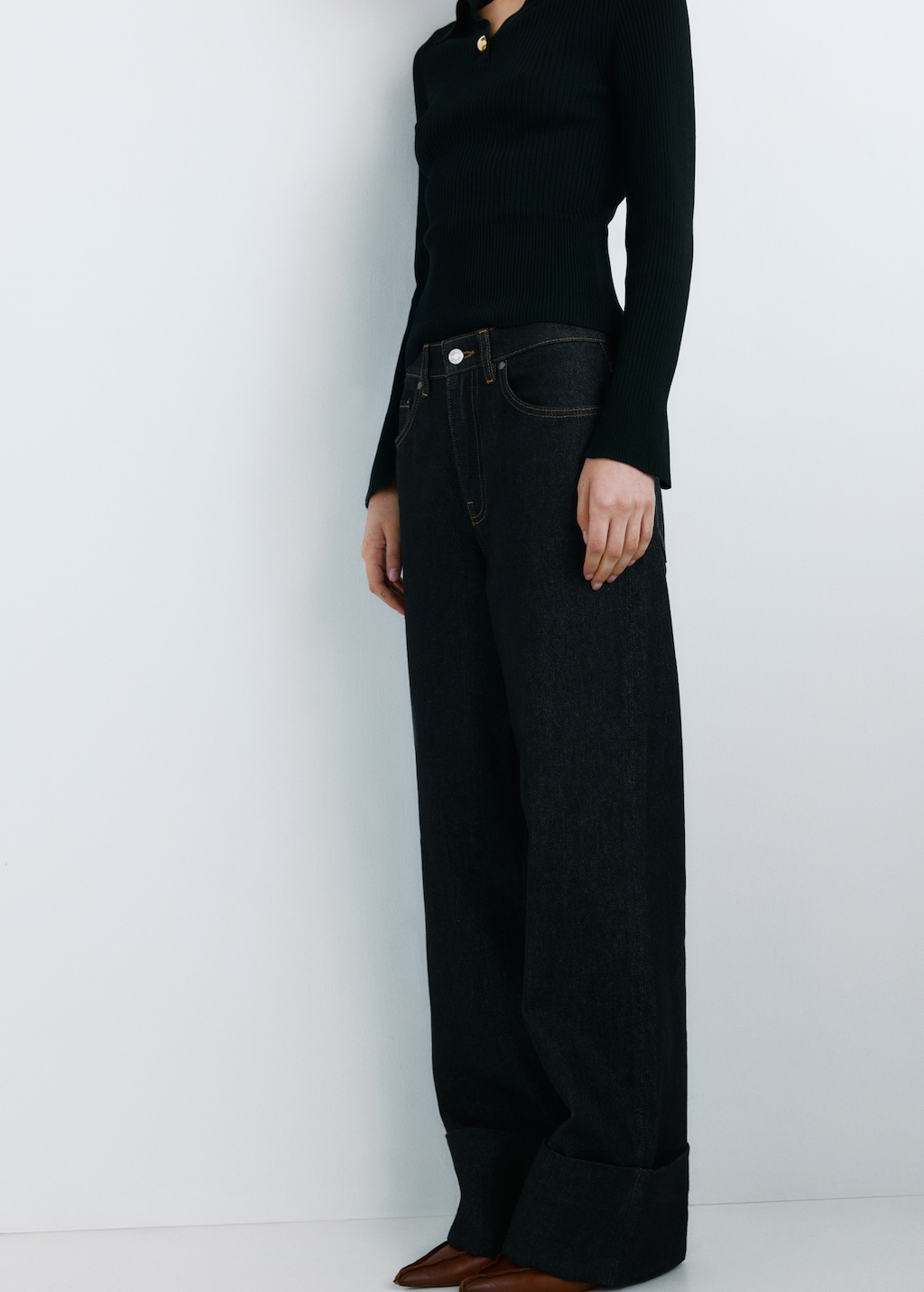 Turned-up straight jeans