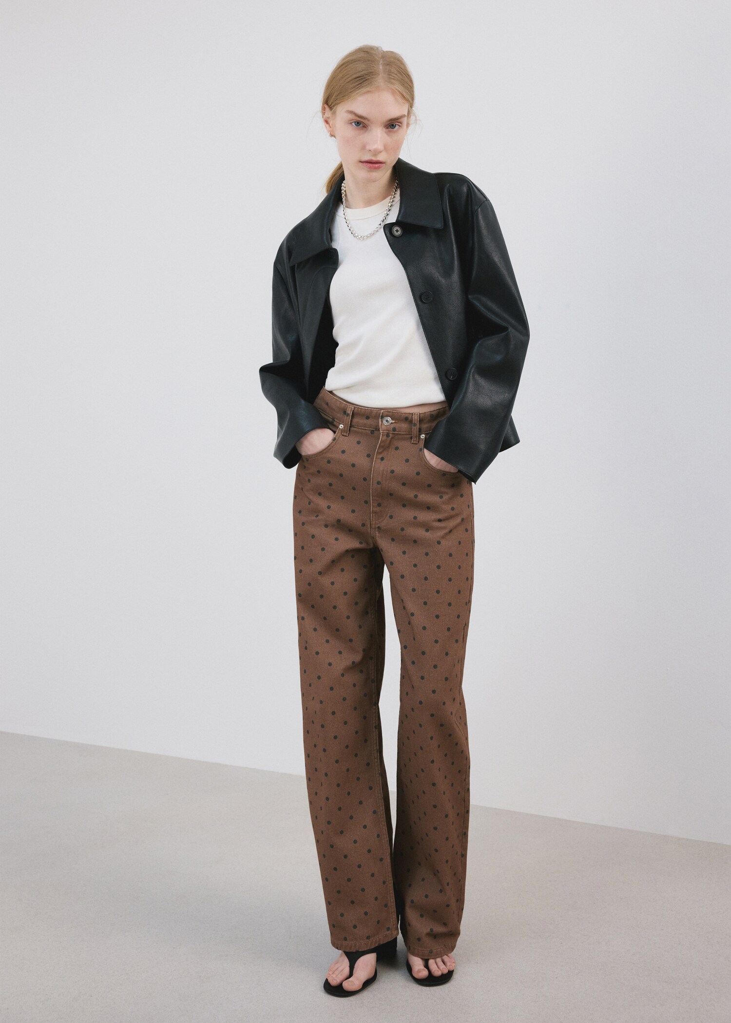 Polka dot balloon jeans - General plane