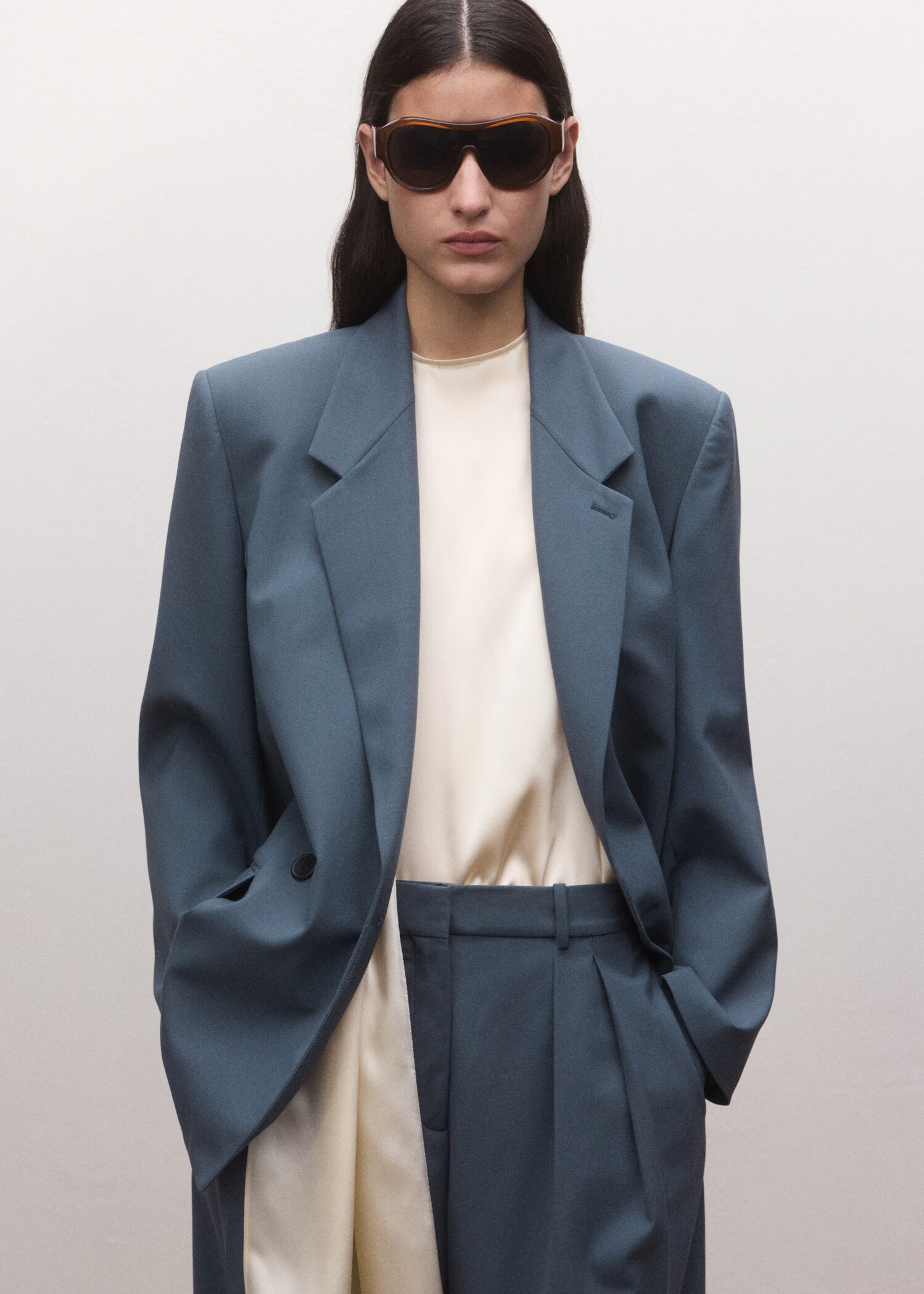 Straight wool suit trousers - Details of the article 1