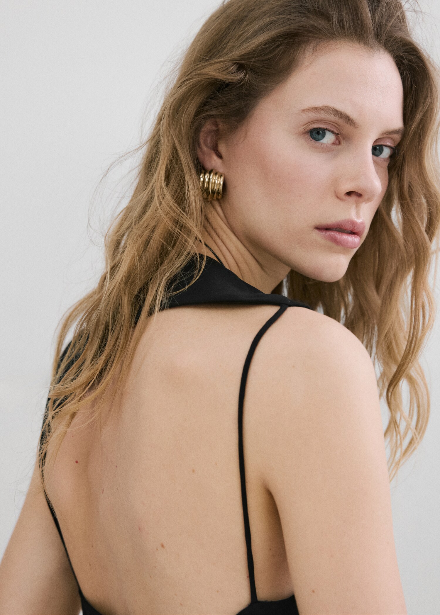 Midi-dress with open back - Details of the article 1