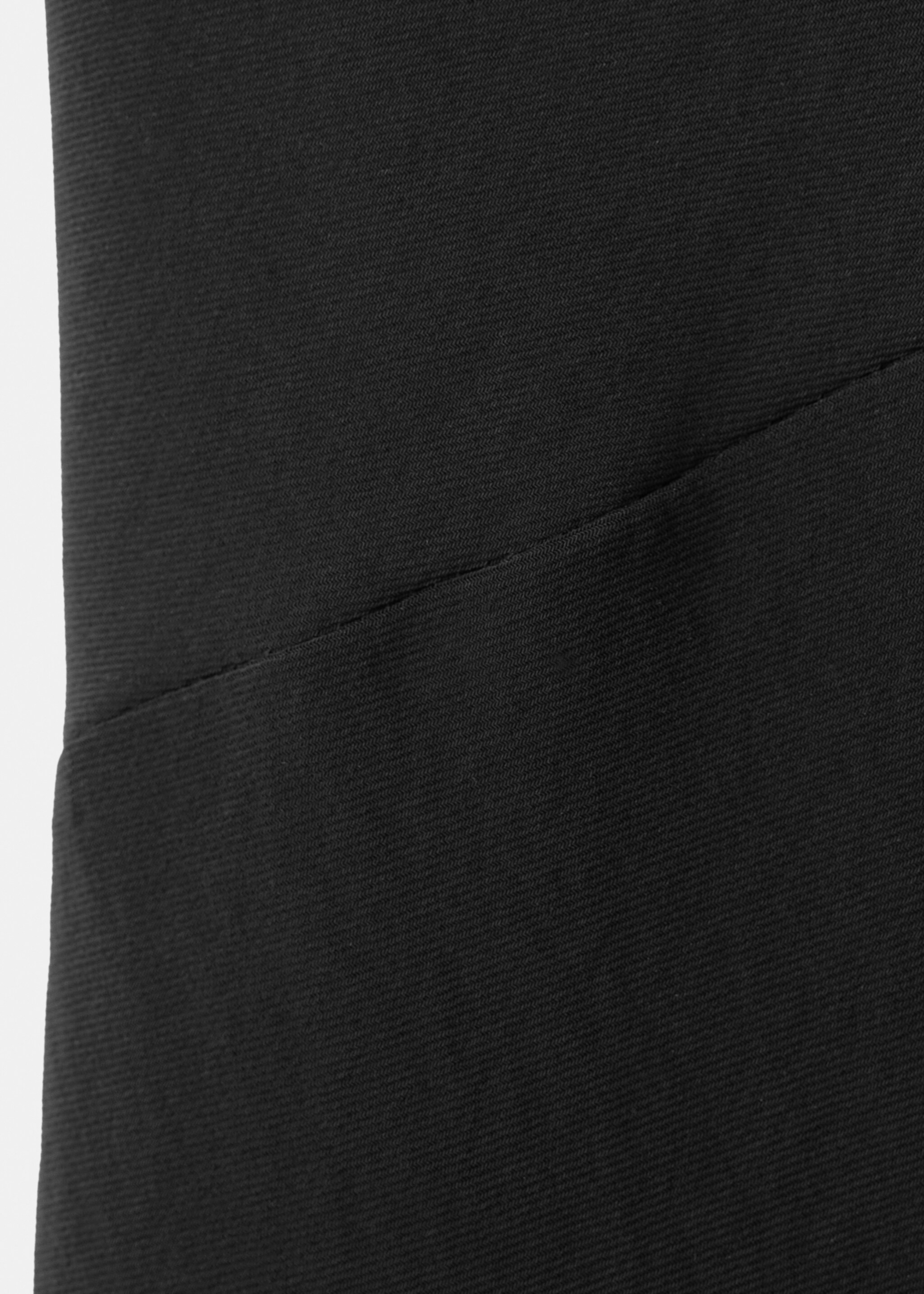 Midi-dress with open back - Details of the article 8, Black. Ref: 27005837-01.