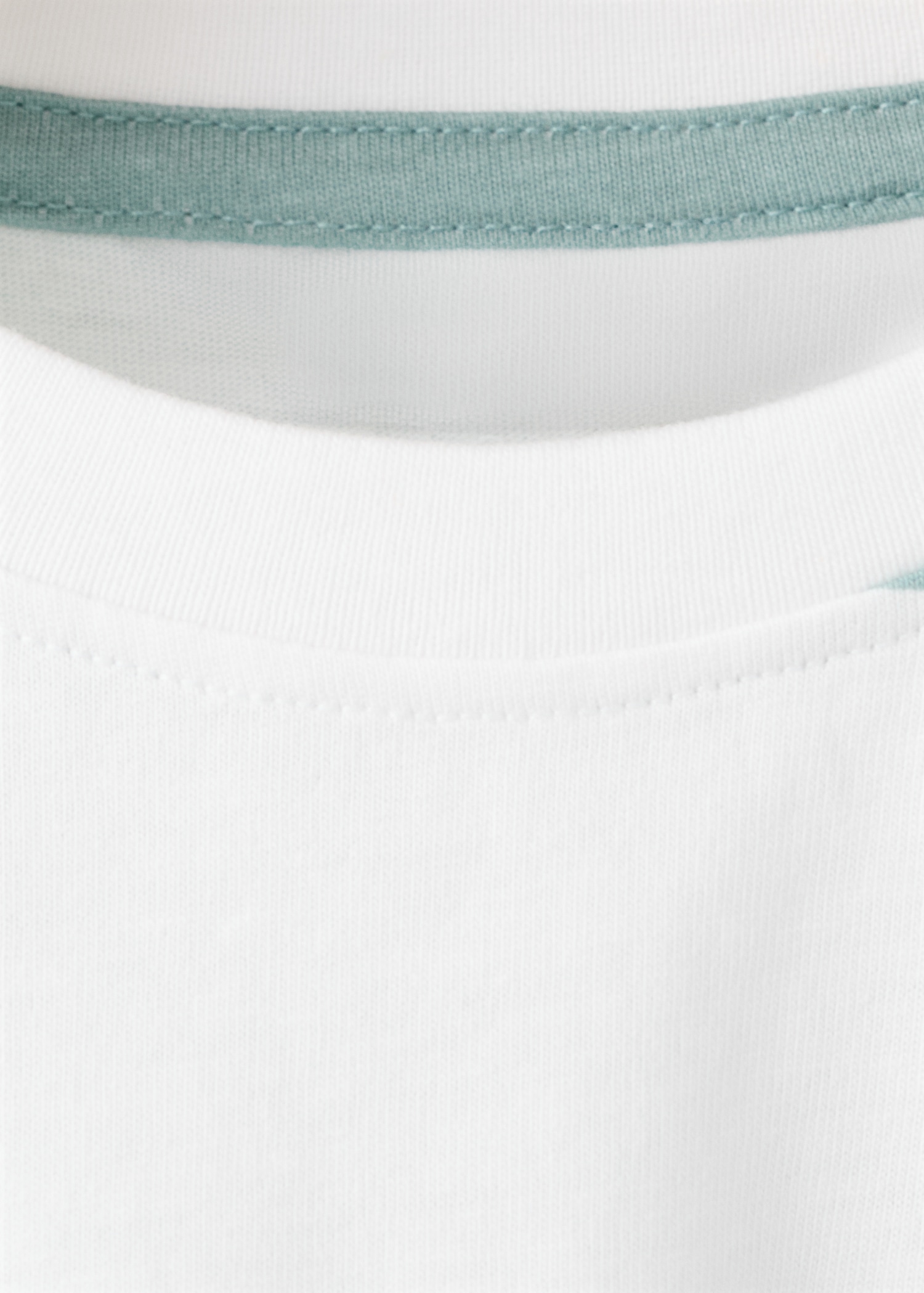 تي شيرت مخطط أحادي اللون - تفاصيل المنتج 8