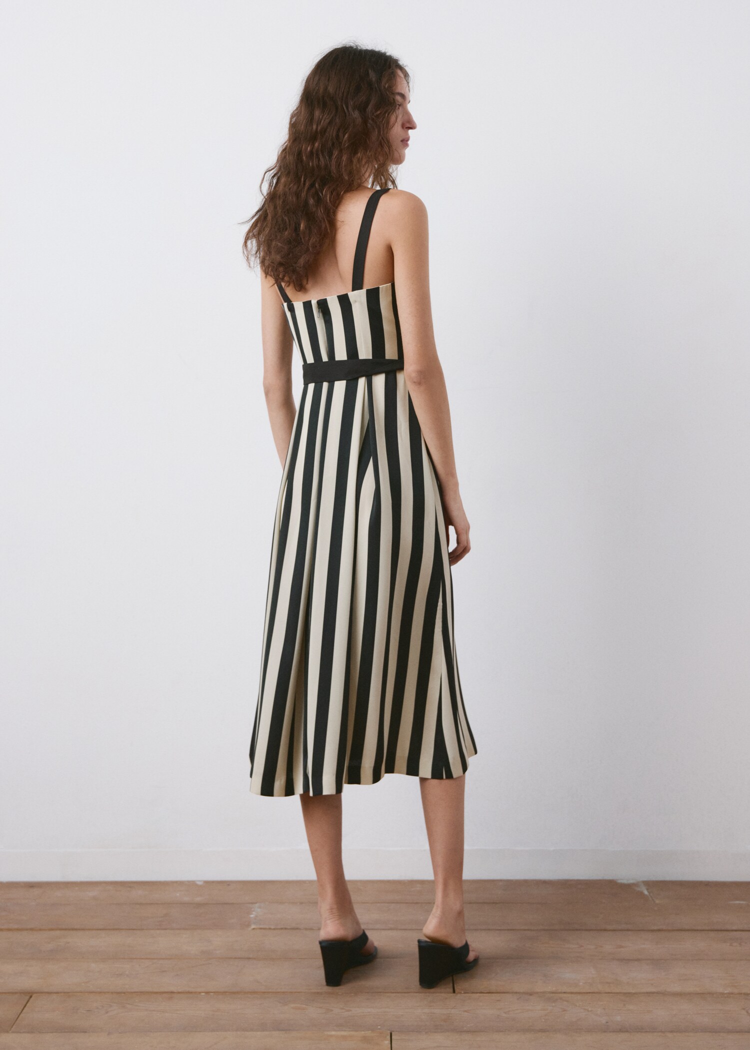 Belt striped dress - Reverse of the article