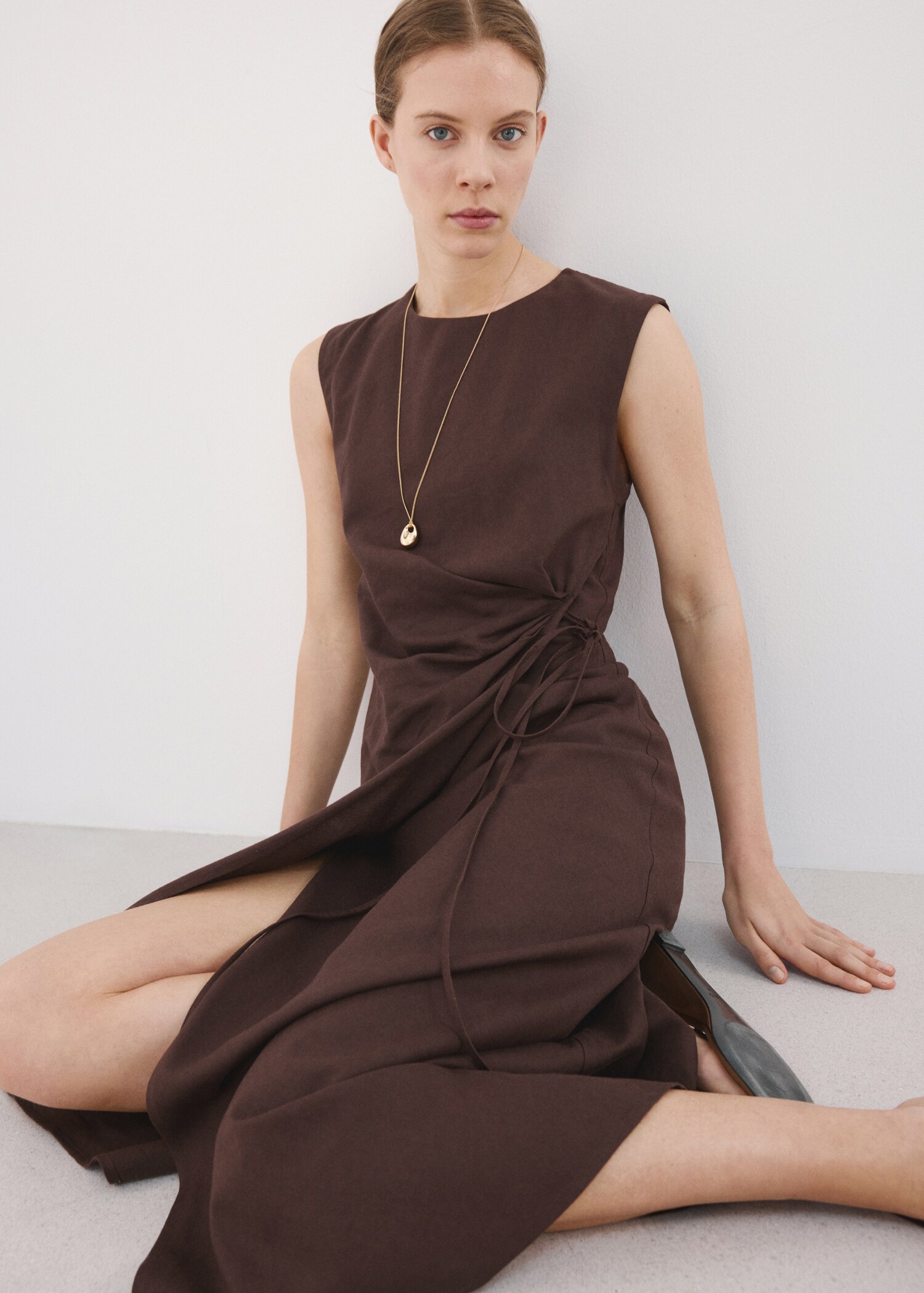 Wrap midi-dress with knot - Details of the article 1