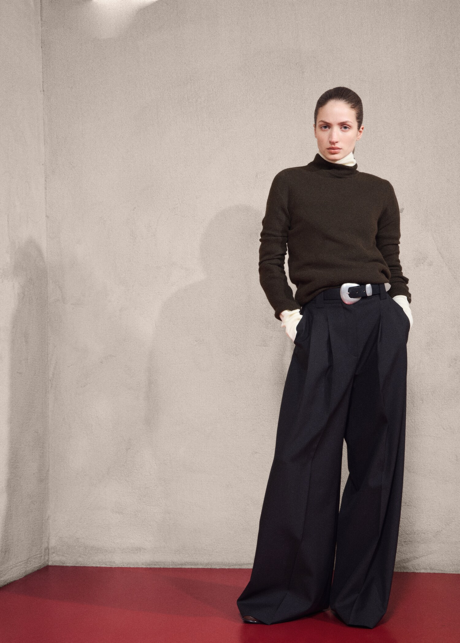 Pullover mit halbhohem Kragen und geknöpften Ärmelbündchen - Allgemeine Ansicht