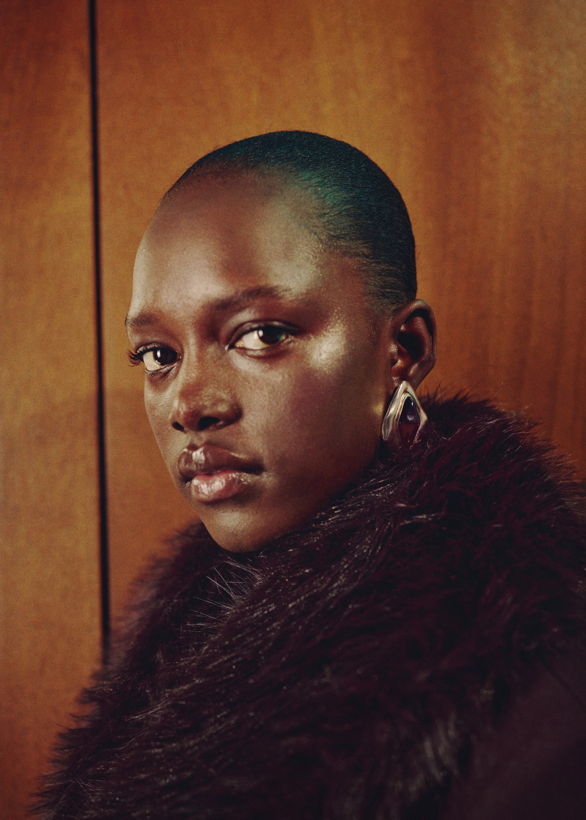 Manteco wool coat with fur collar - Details of the article 2, Maroon. Ref: 27011303-01.