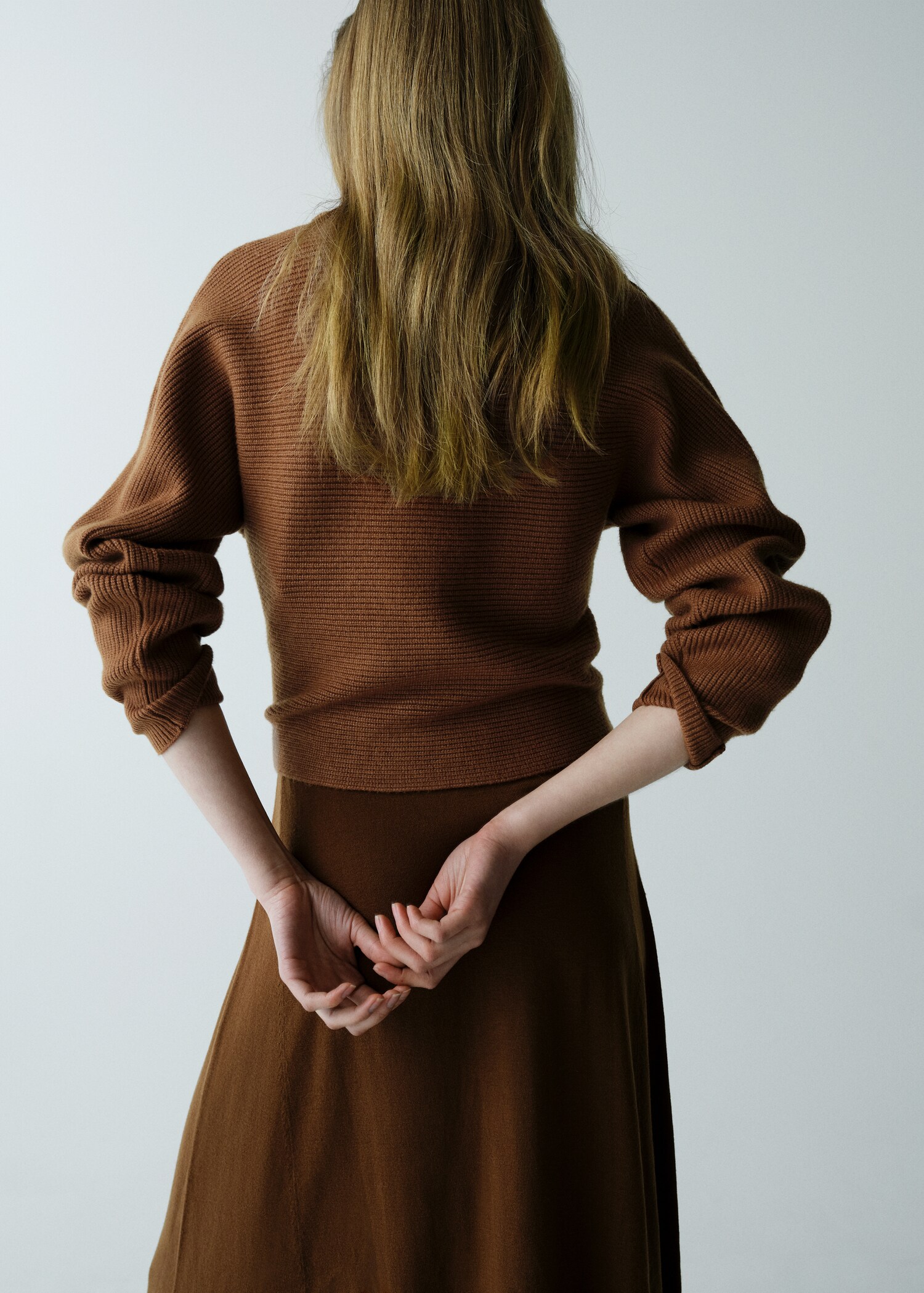 Jersey punto cuello pico - Reverso del artículo