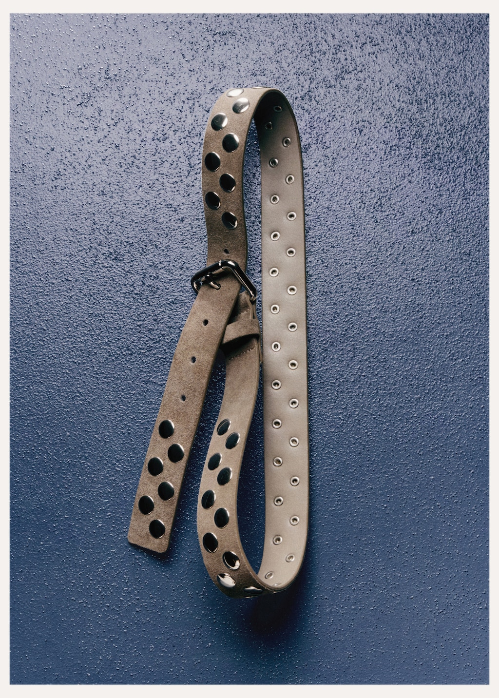 Suede belt with studs