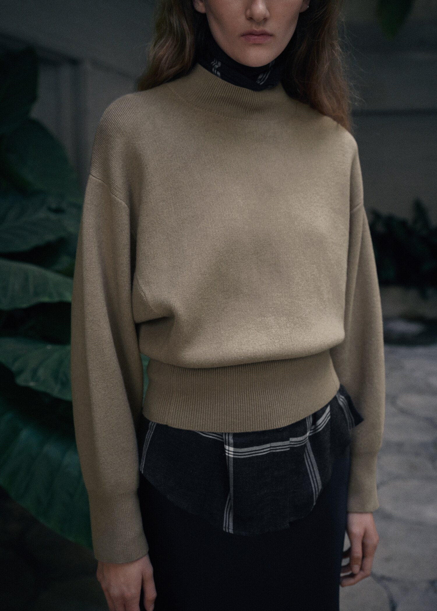 Oversized perkins-neck sweater - Details of the article 6