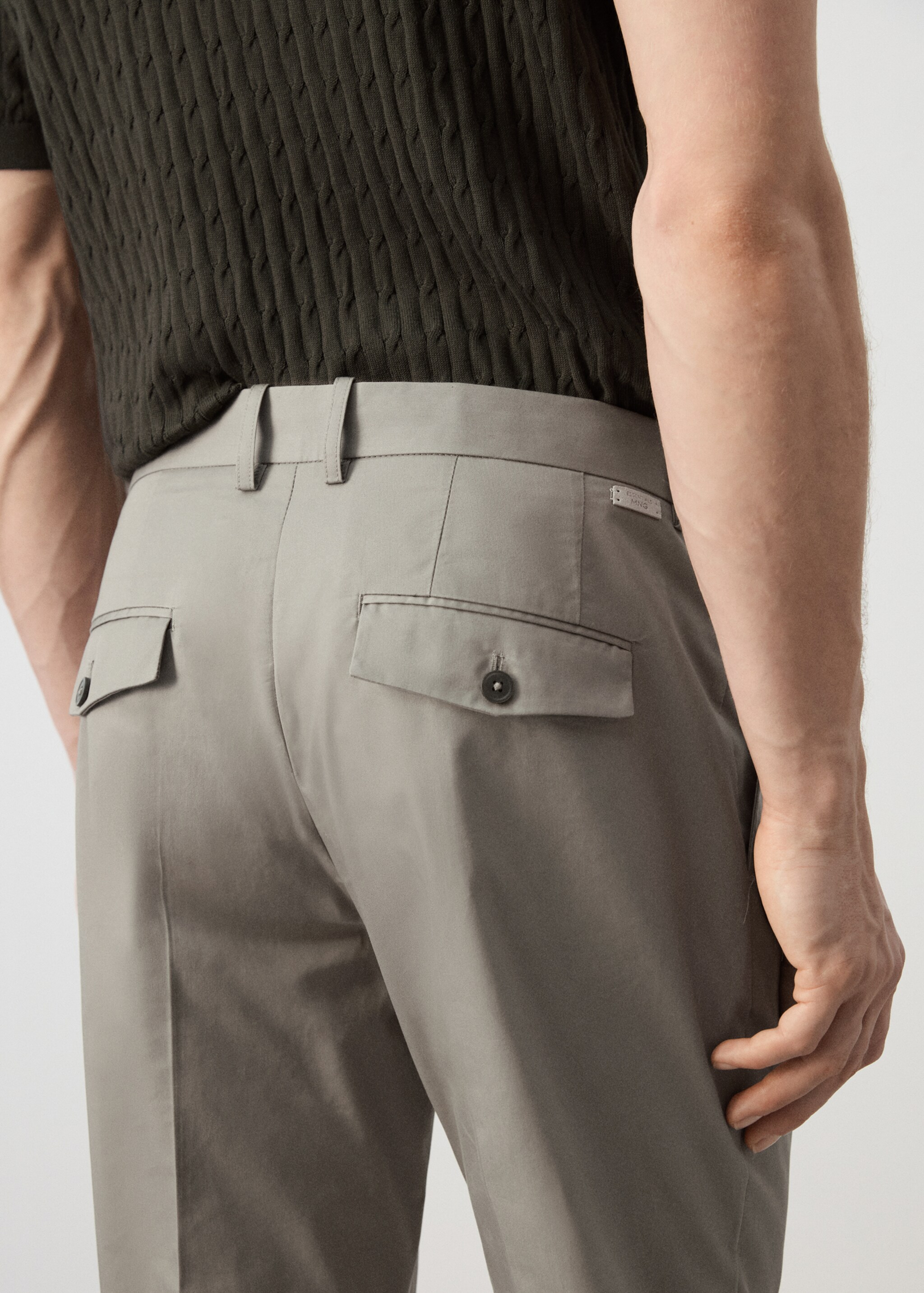 Pantalon en sergé 100 % coton slim-fit - Détail de l'article 4, Beige. Ref: 27025934-01.