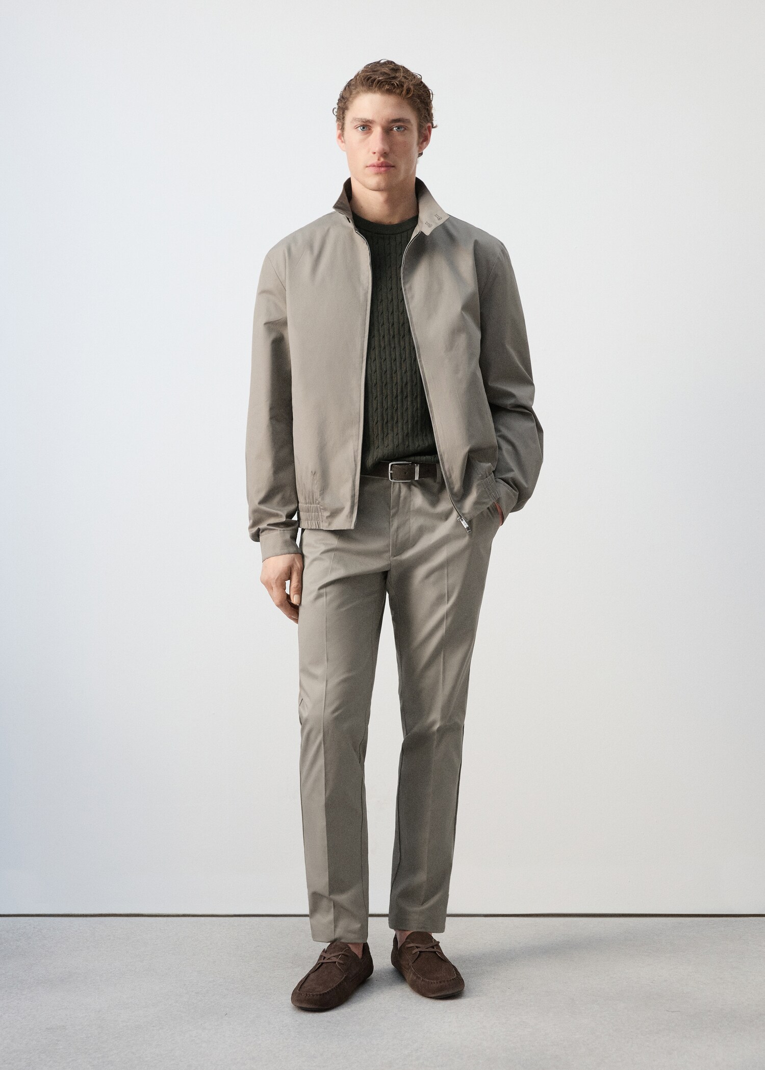 Pantalon en sergé 100 % coton slim-fit - Plan général