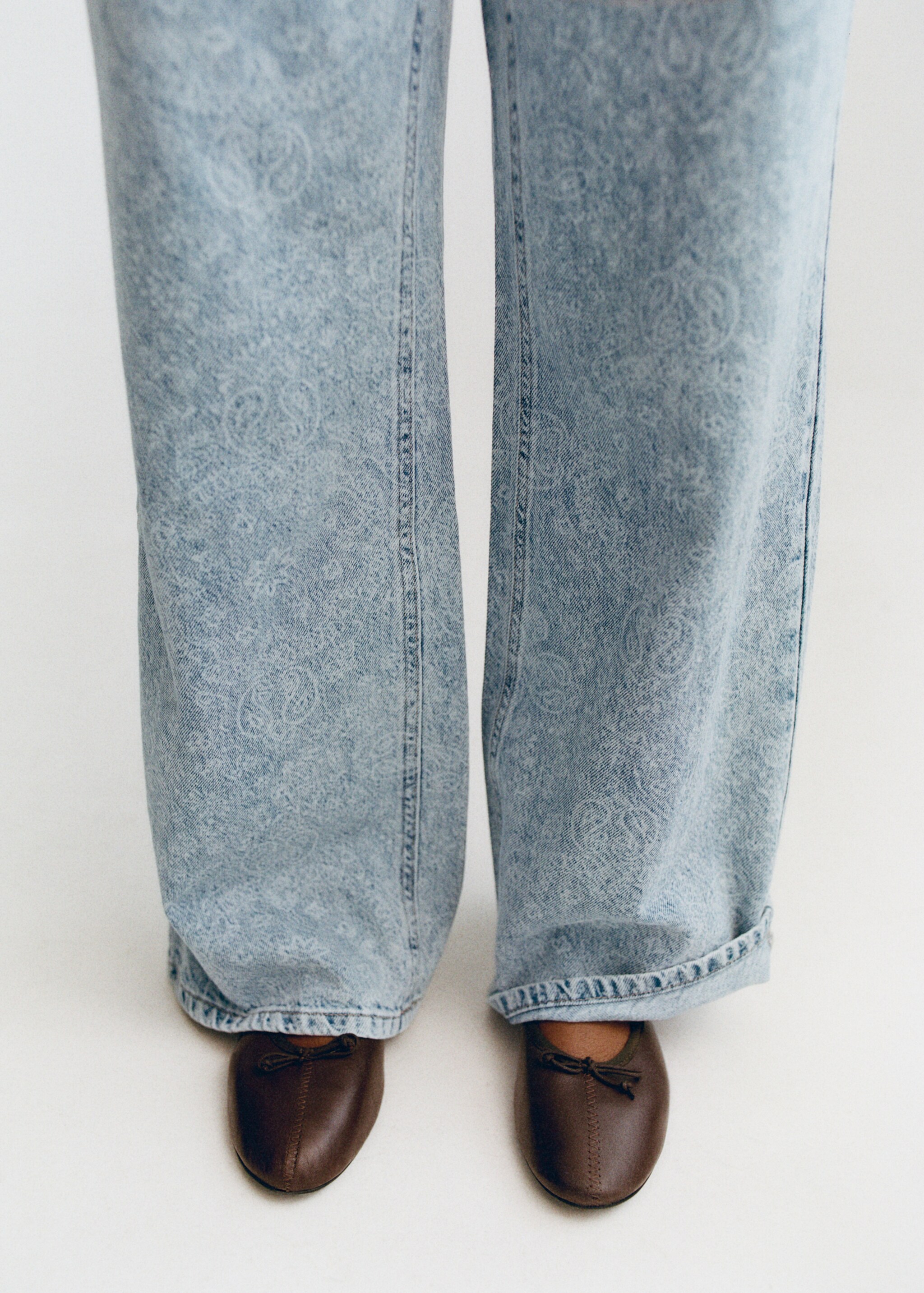Wide leg paisley-print jeans - Details of the article 7, Light Blue. Ref: 27031282-01.