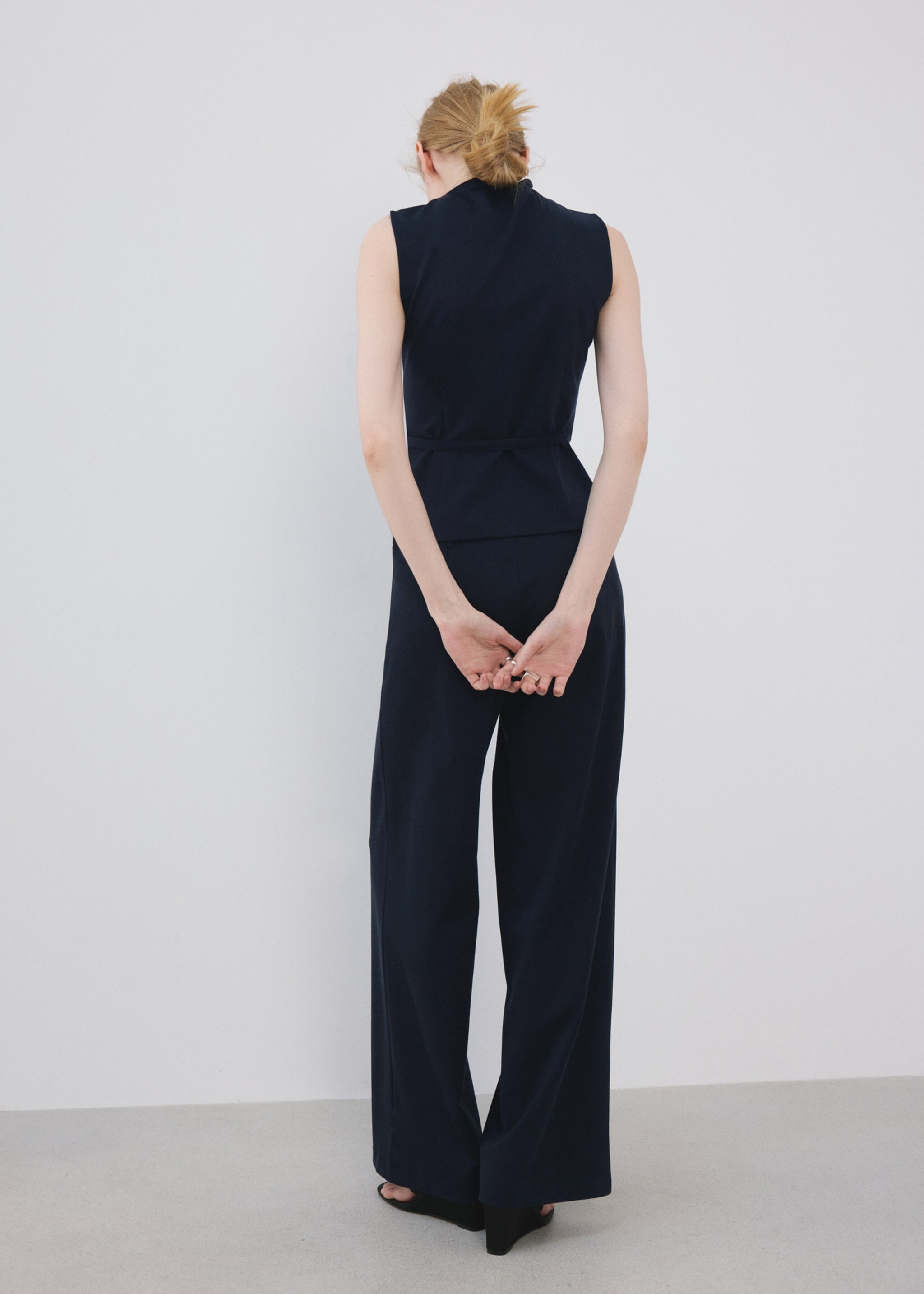 Straight lyocell trousers - Reverse of the article, Navy. Ref: 27034080-01.