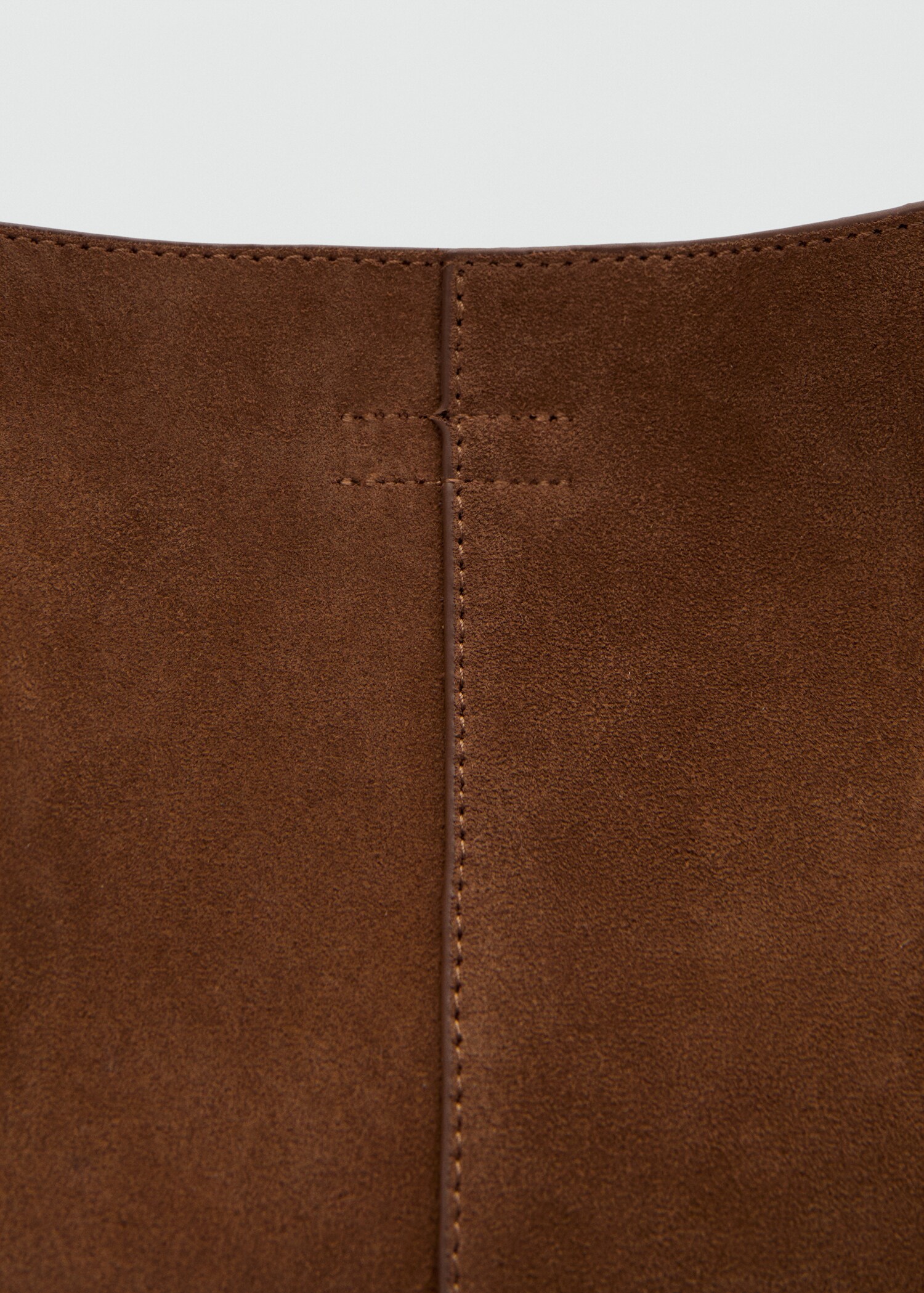 Suede shoulder bag with stitching - Details of the article 4