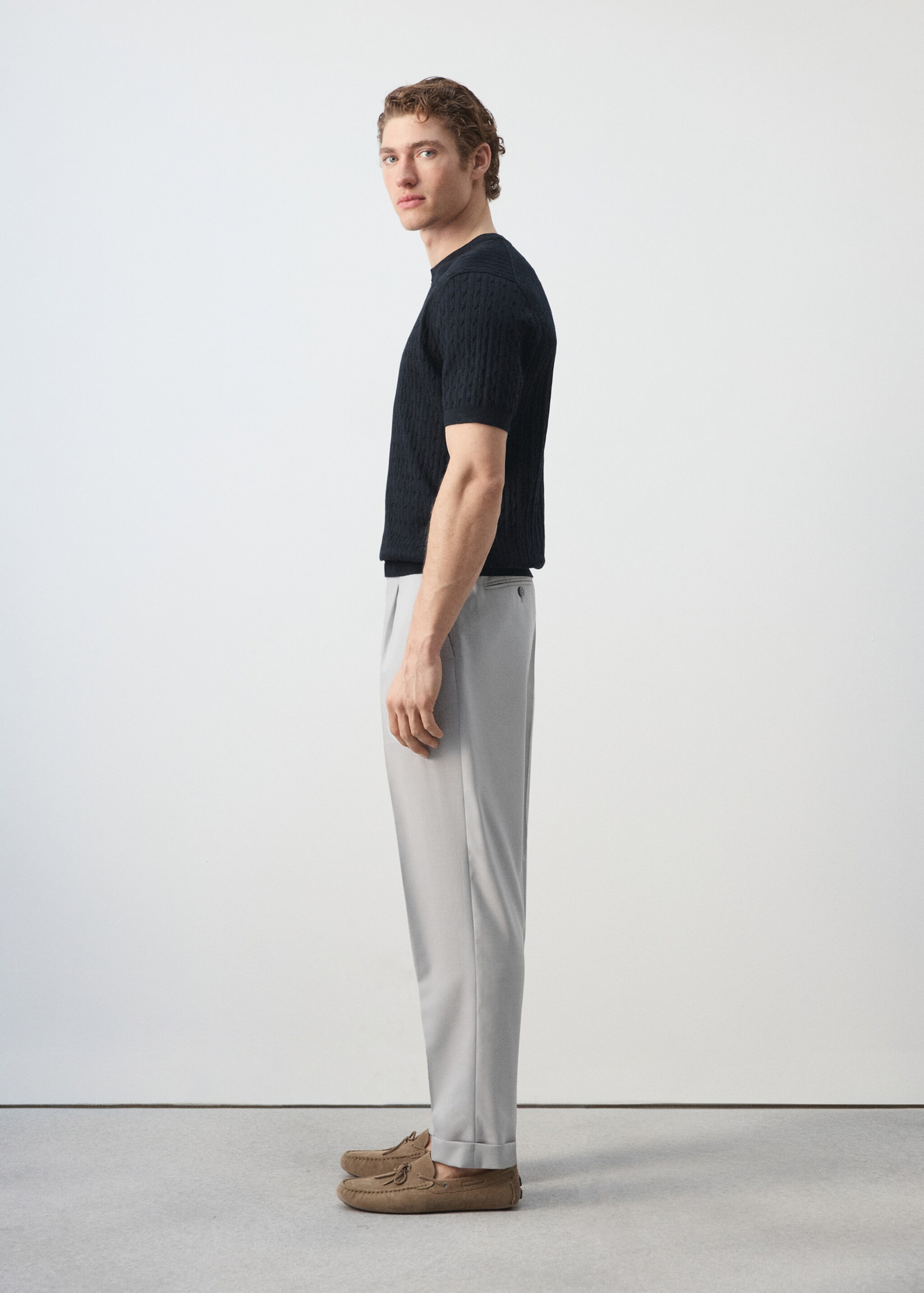 100% virgin wool regular fit trousers - Details of the article 2, Light Heather Grey. Ref: 27035932-02.