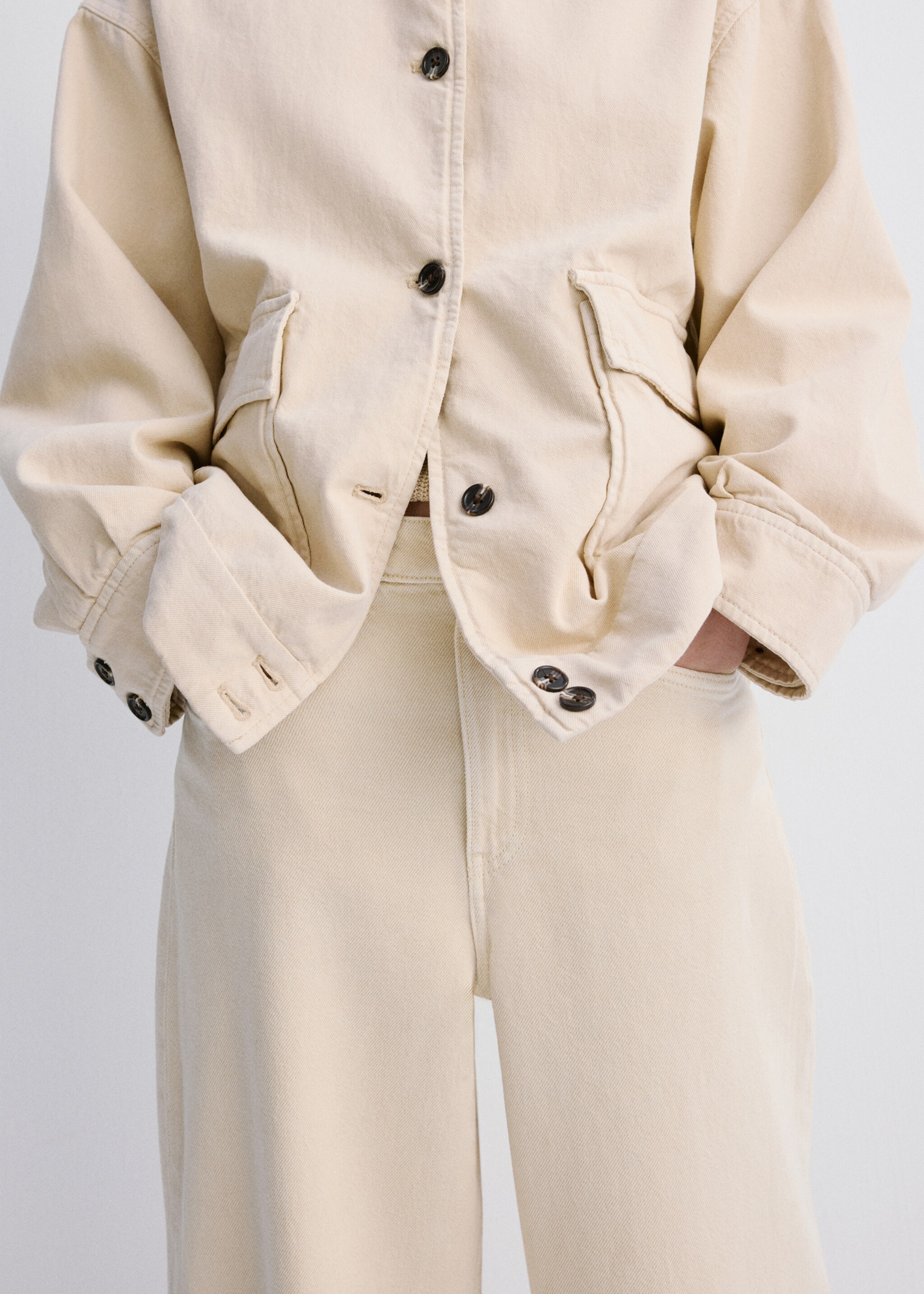 Balloon jeans with rolled-up hem - Details of the article 4, Vanilla. Ref: 27045818-01.