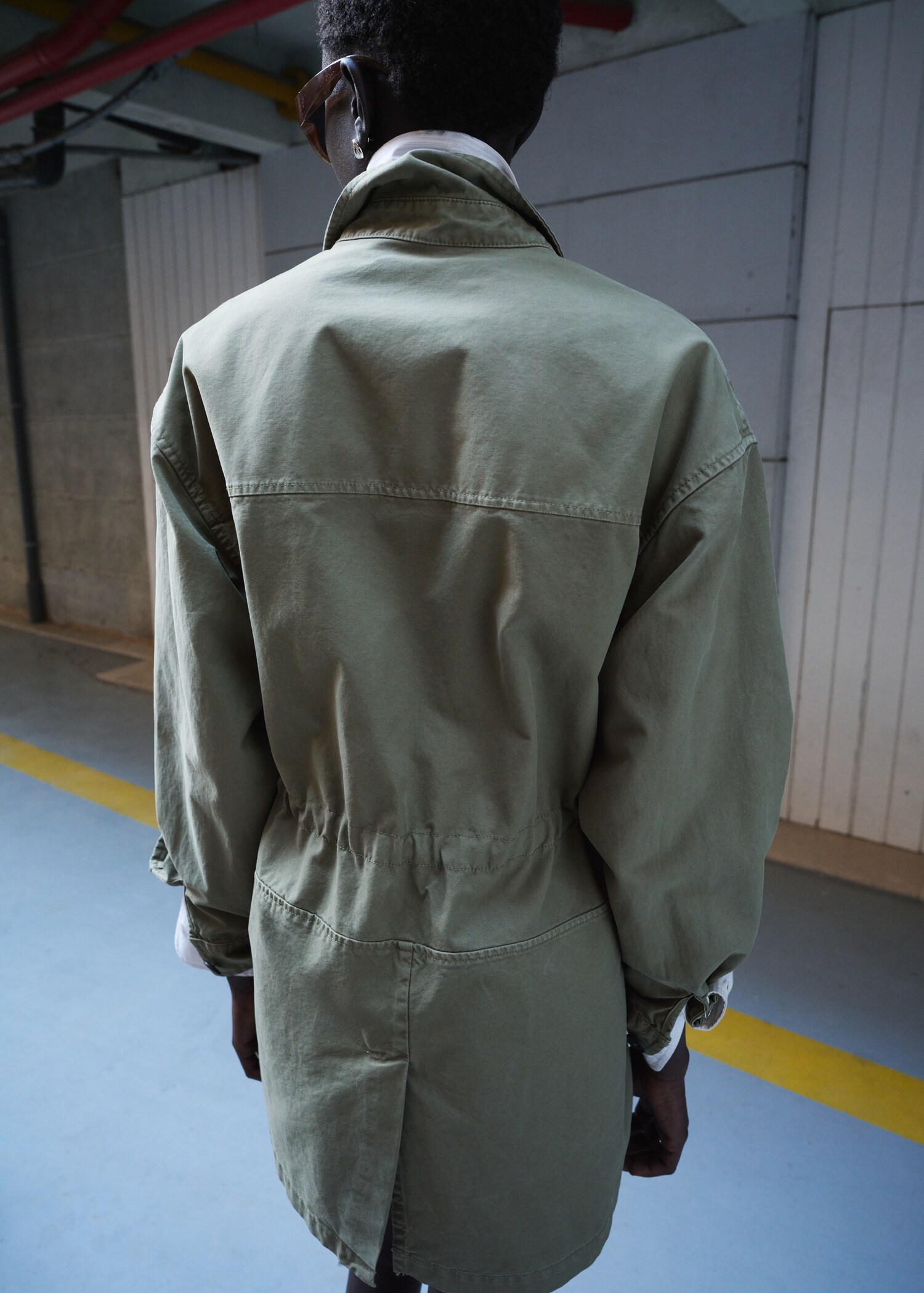 Oversized denim parka - Reverse of the article