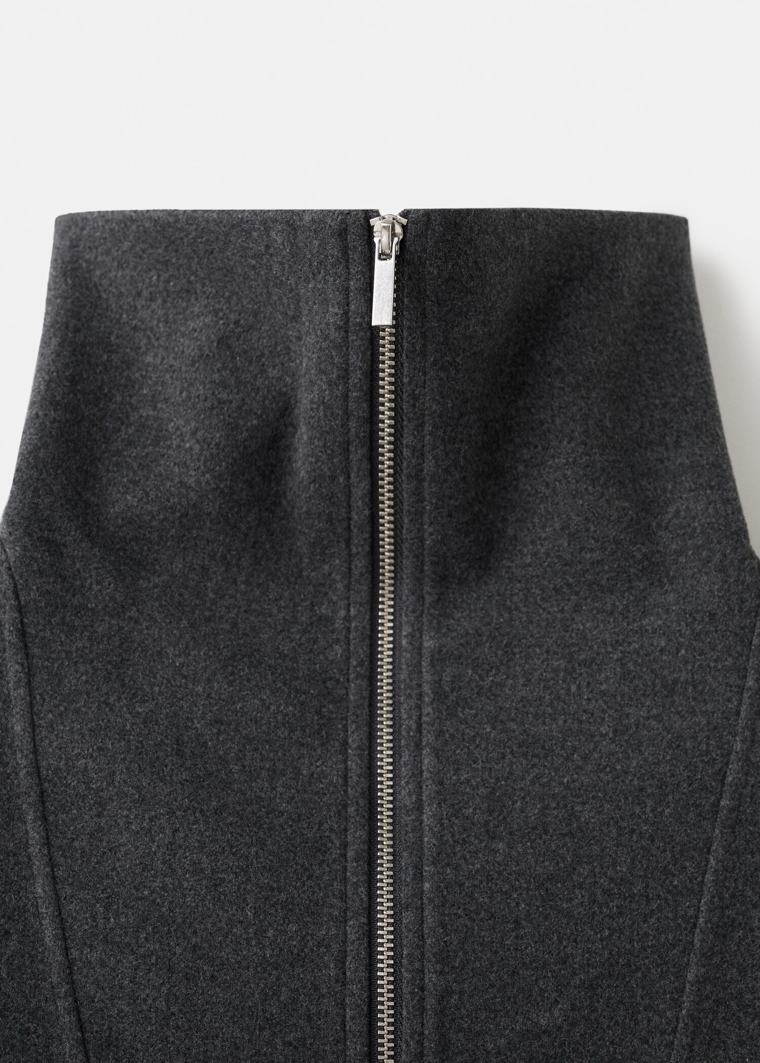 Turtleneck sweatshirt with zip - Details of the article 8