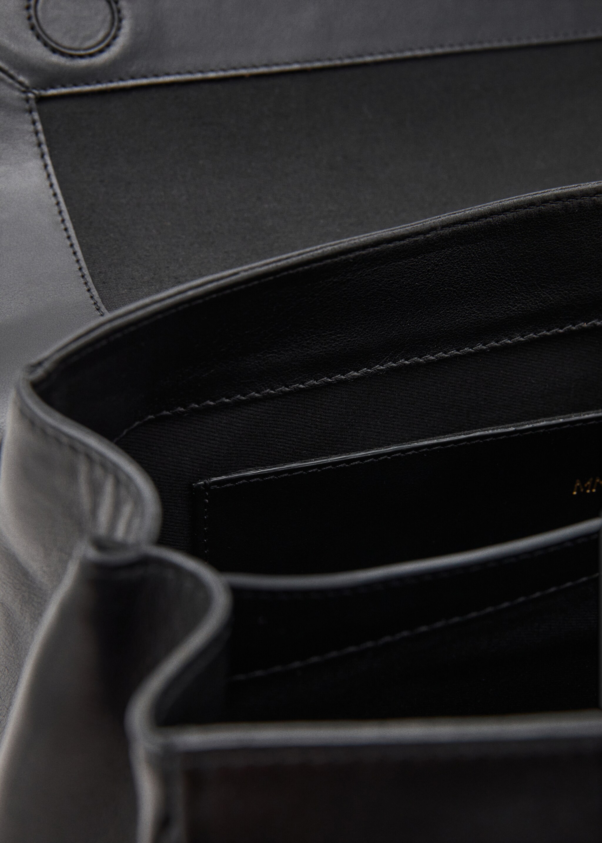 Leather shoulder bag with charms - Details of the article 3, Black. Ref: 27051307-01.