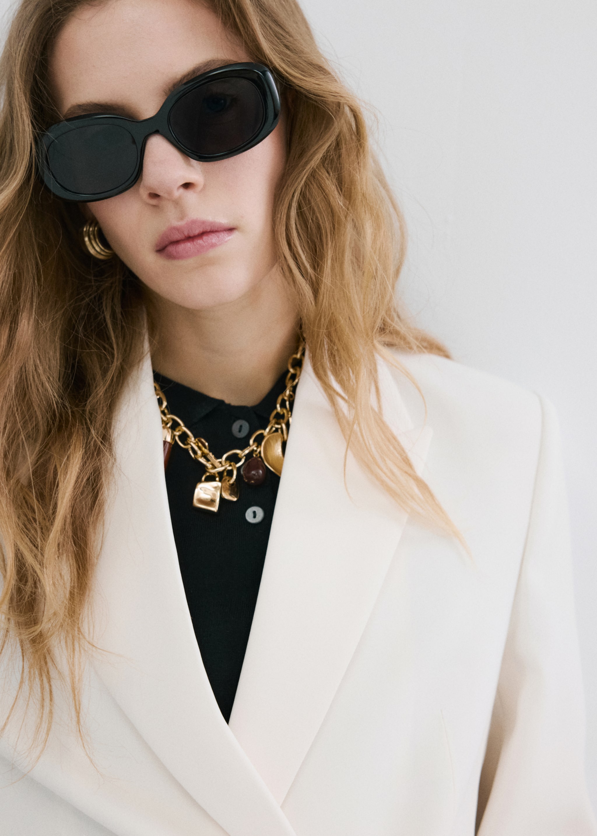 Blazer traje cinturón - Detalle del artículo 1, Vainilla. Ref: 27051320-01.