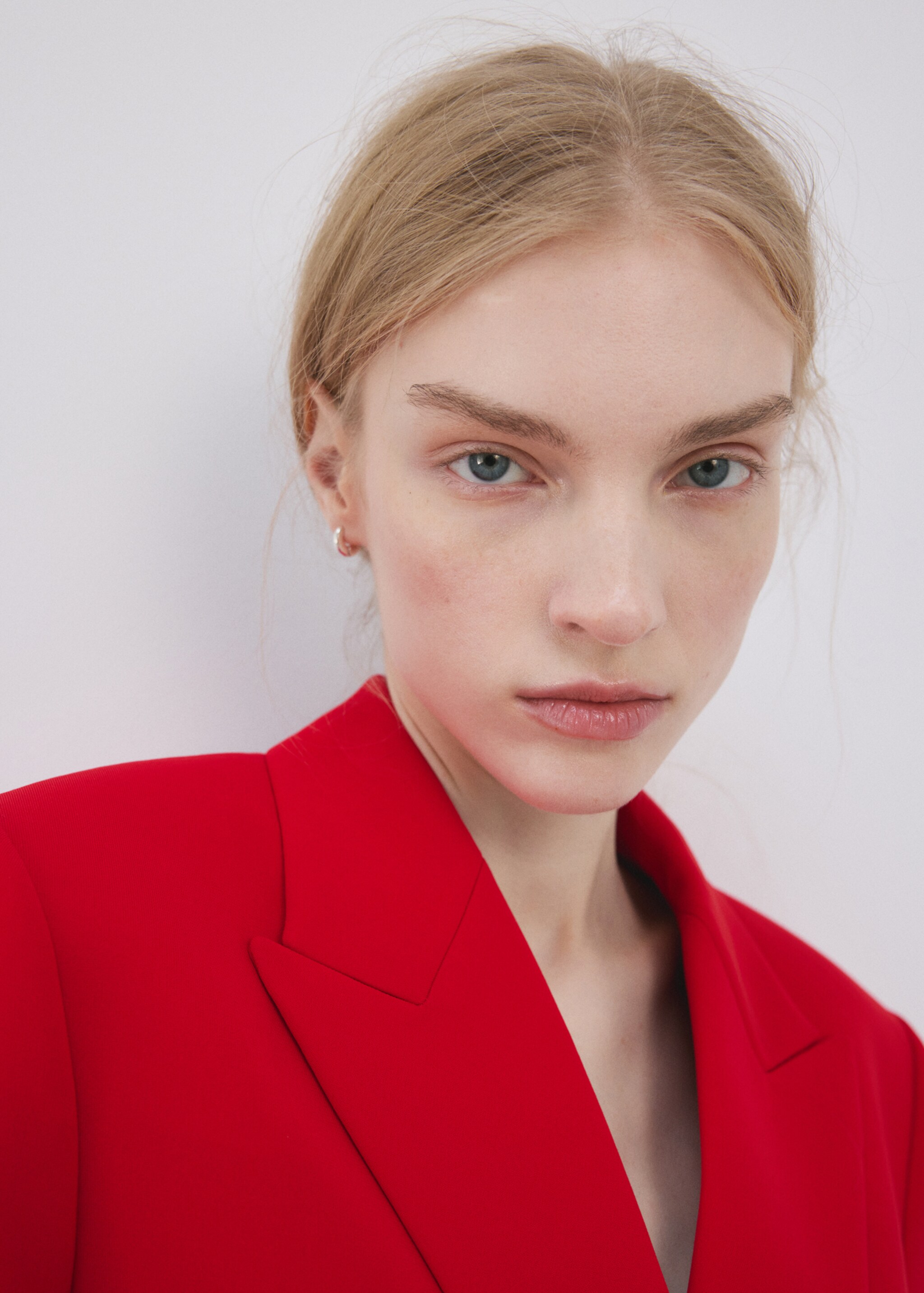 Suit jacket with scarf - Details of the article 1, Red. Ref: 27051320-01.