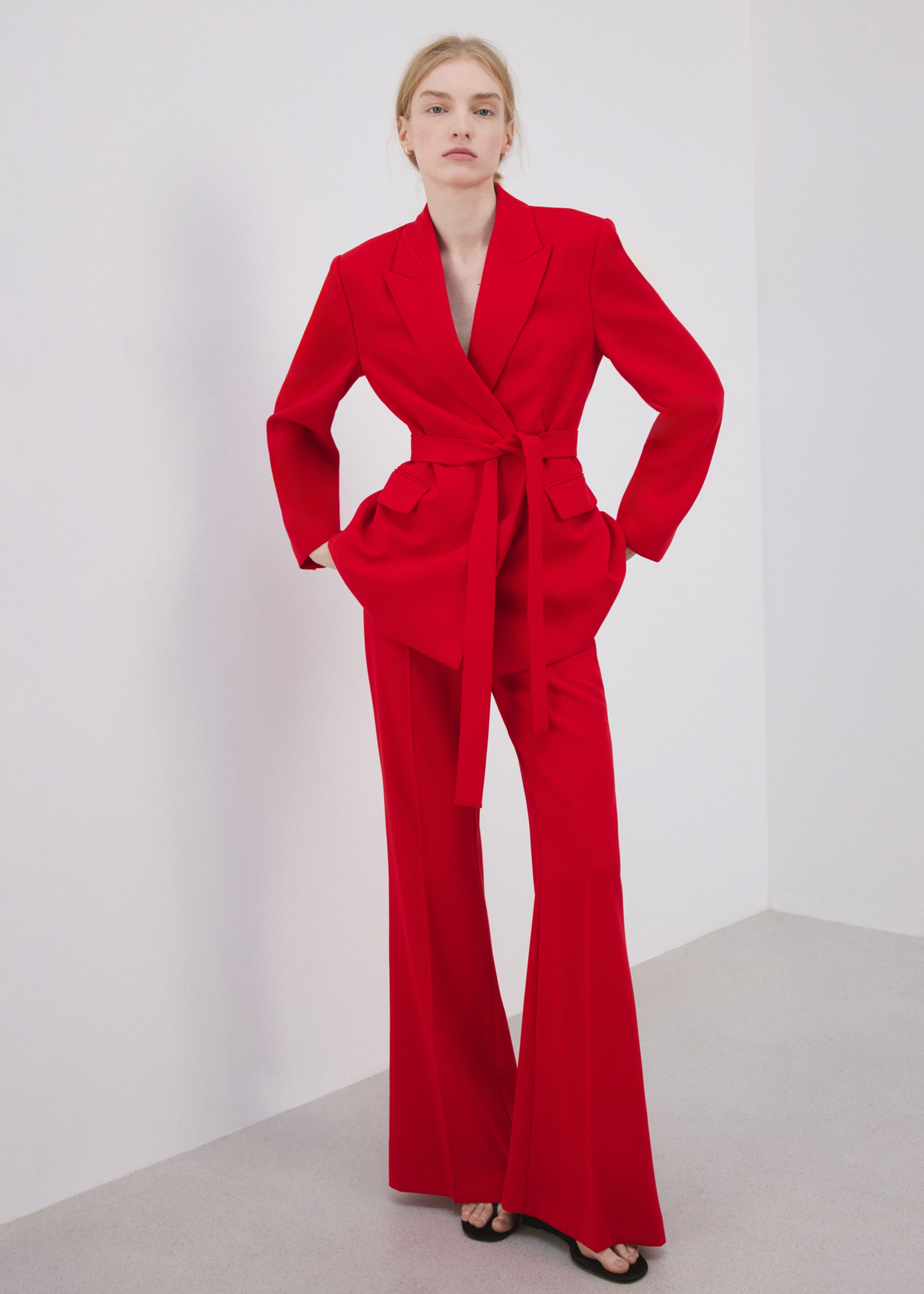 Suit jacket with scarf - General plane, Red. Ref: 27051320-01.