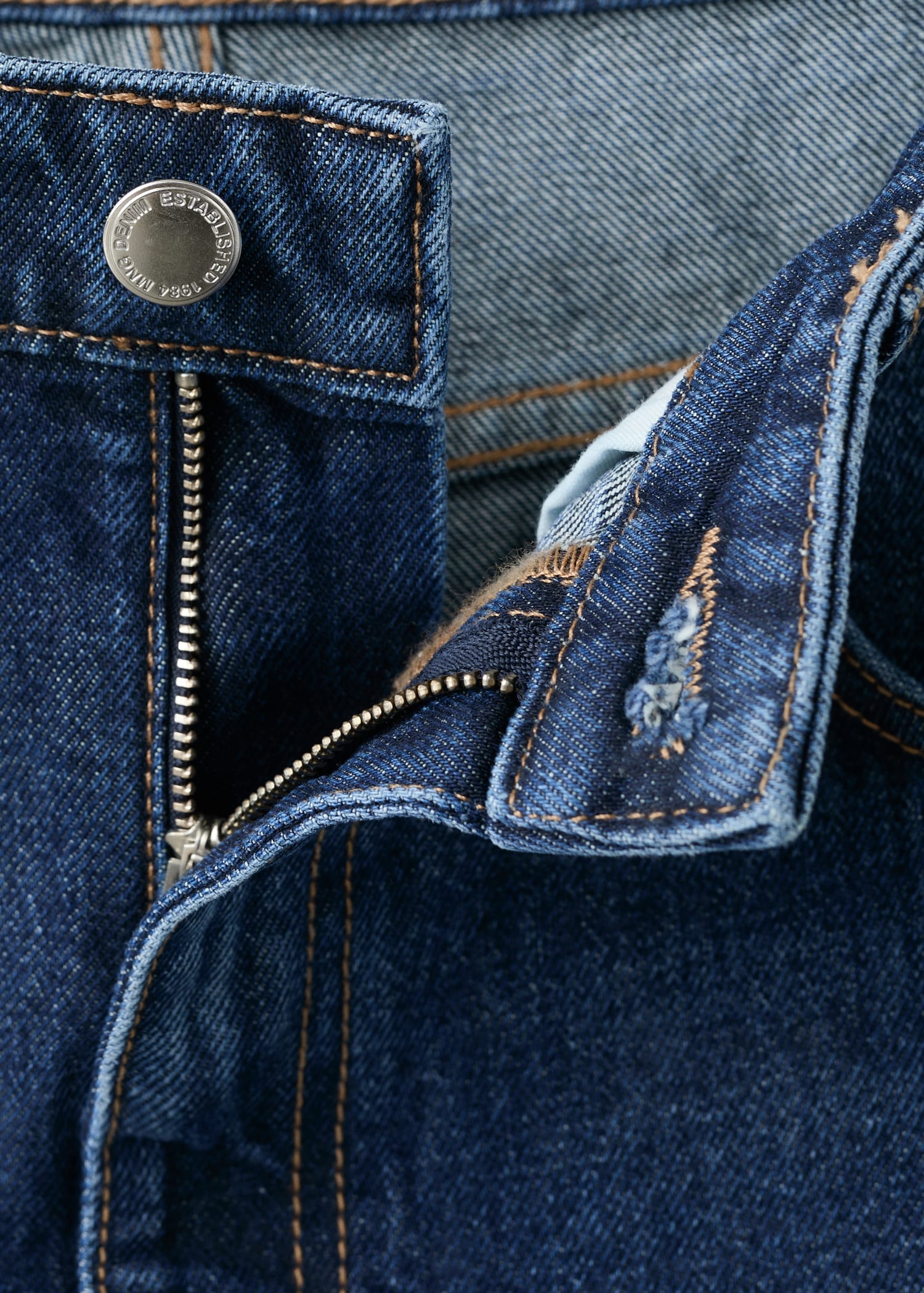 Balloon jeans with rolled-up hem - Details of the article 0