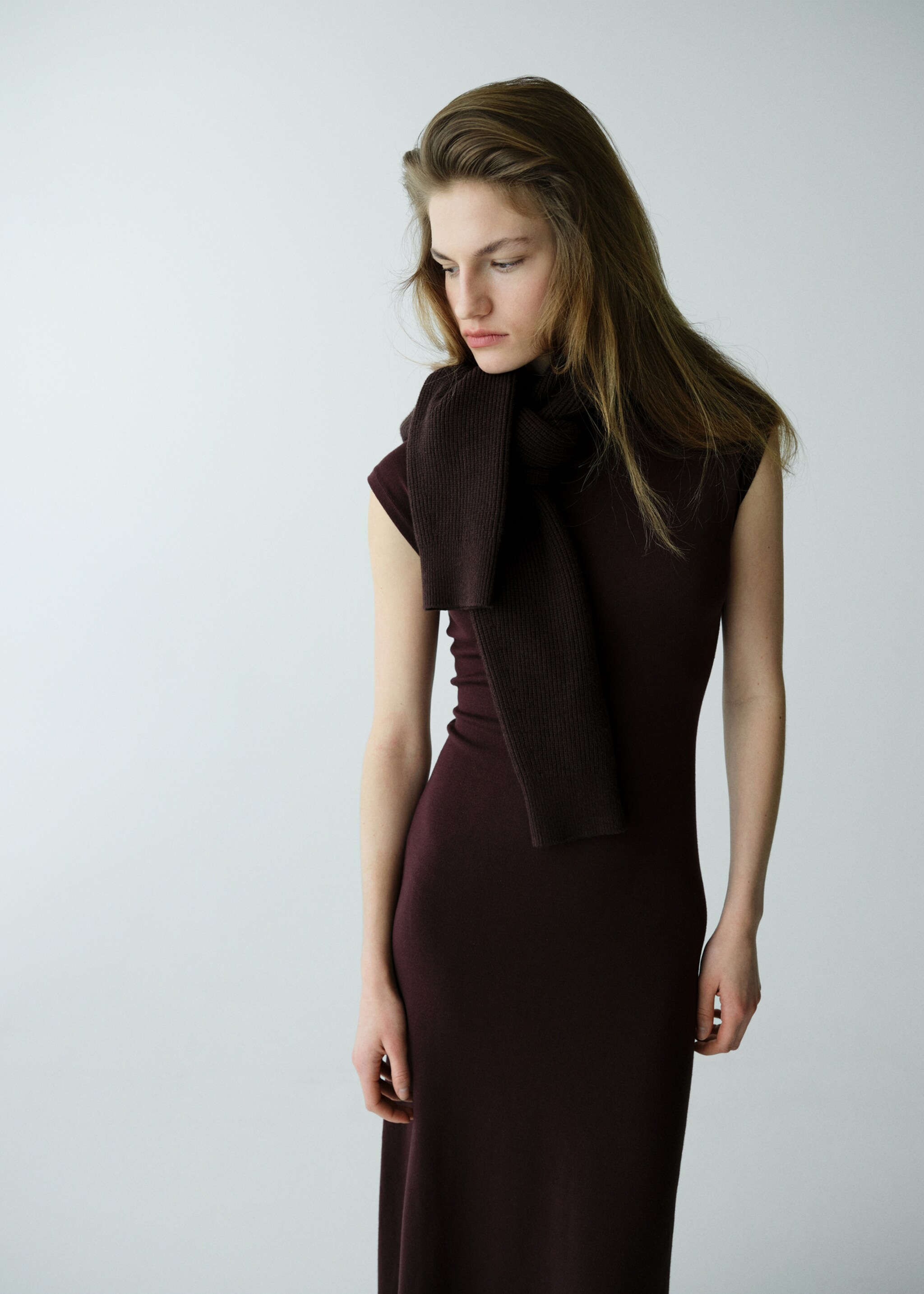 Perkins-neck knitted dress - Medium plane, Chocolate. Ref: 27054084-01.