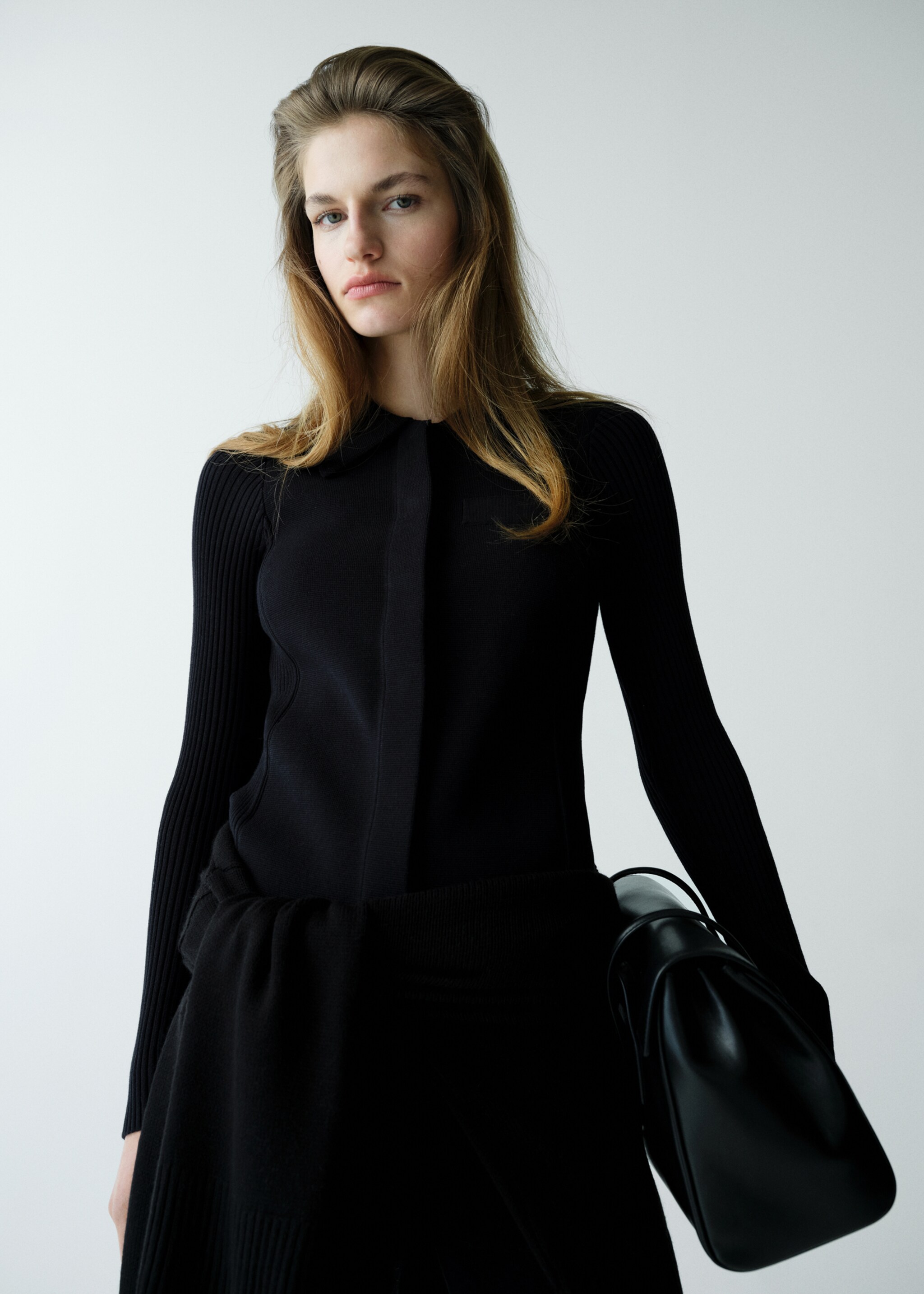 Cardigan rajut dengan kantong - Tampilan Sedang, Hitam. Ref: 27054087-03.