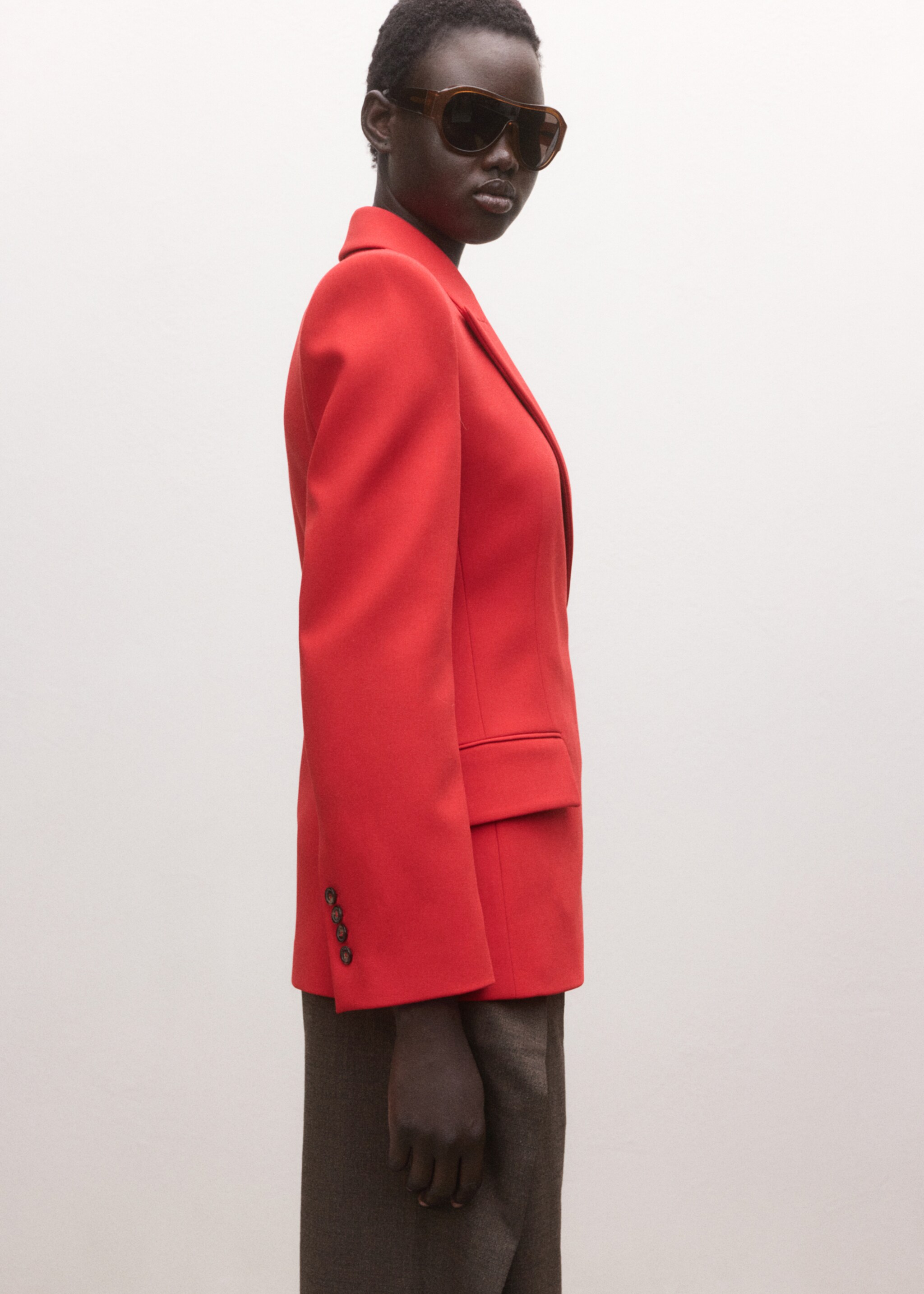 Taillierter Doppelreiher-Blazer - Mittlere Ansicht, Rot. Ref: 27054101-01.