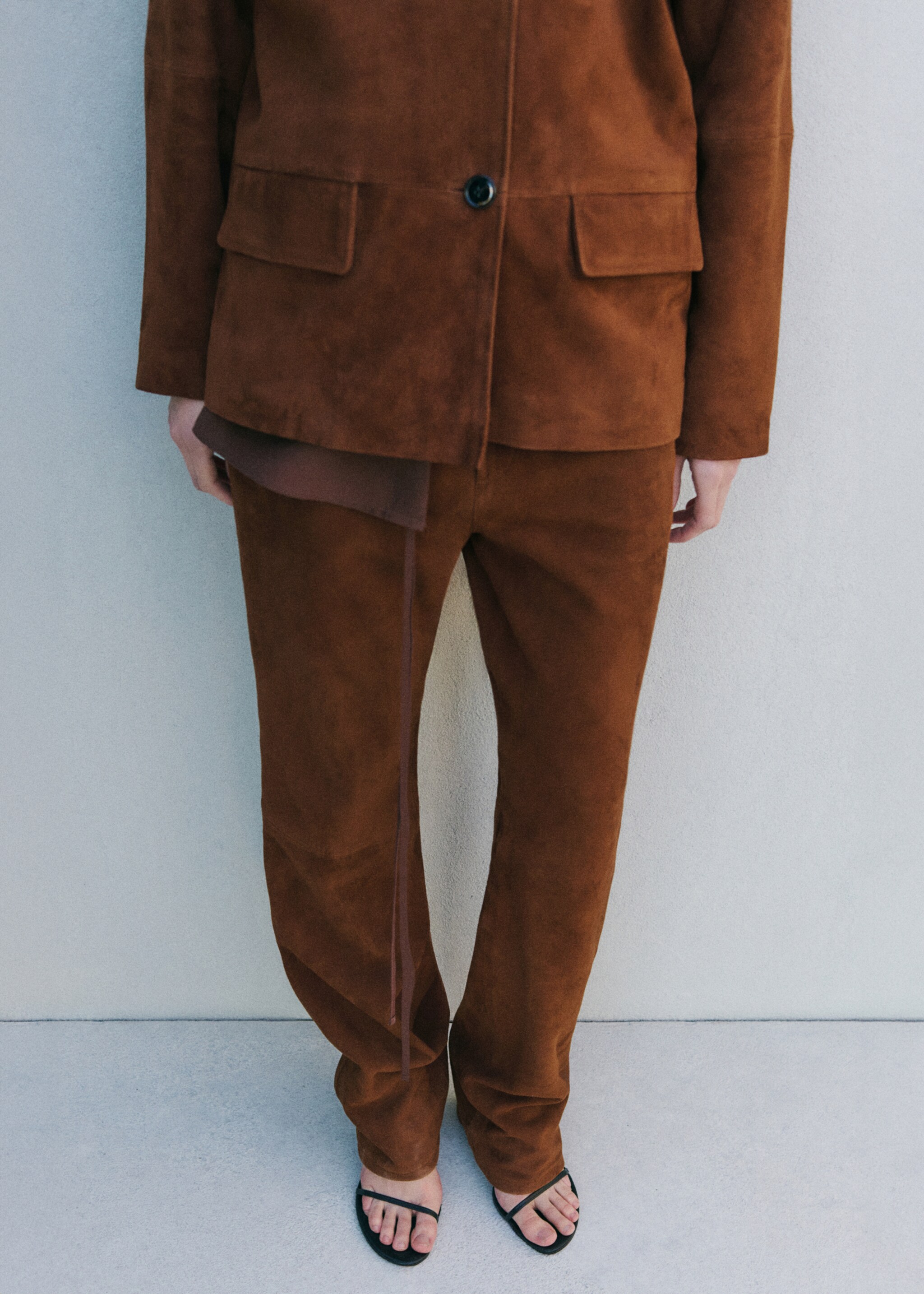 Straight-fit leather trousers - Medium plane, Tobacco Brown. Ref: 27054433-02.