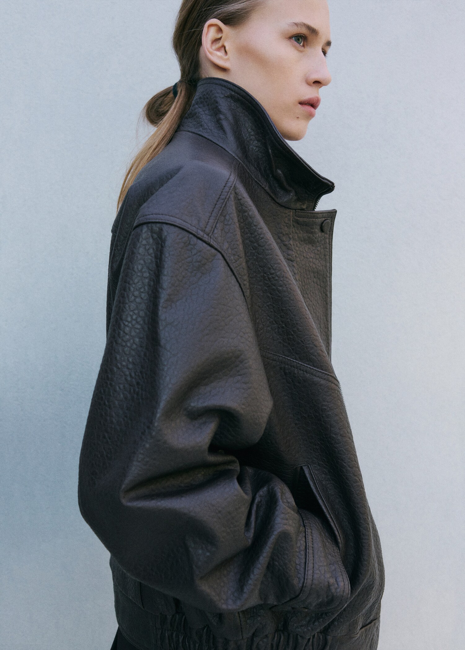 Oversized leather jacket - Details of the article 1