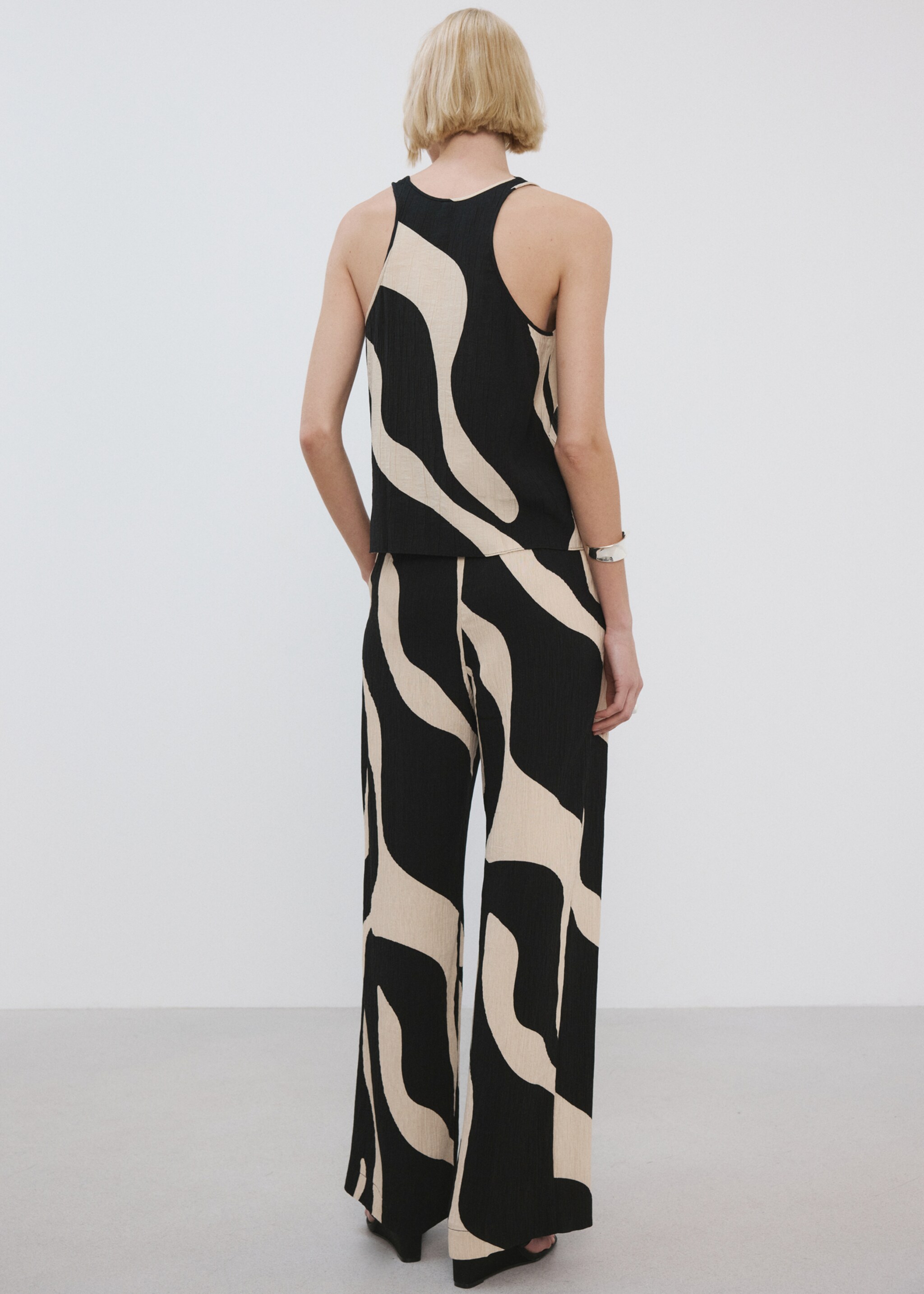 Printed crop top - Reverse of the article, Black. Ref: 27055833-01.