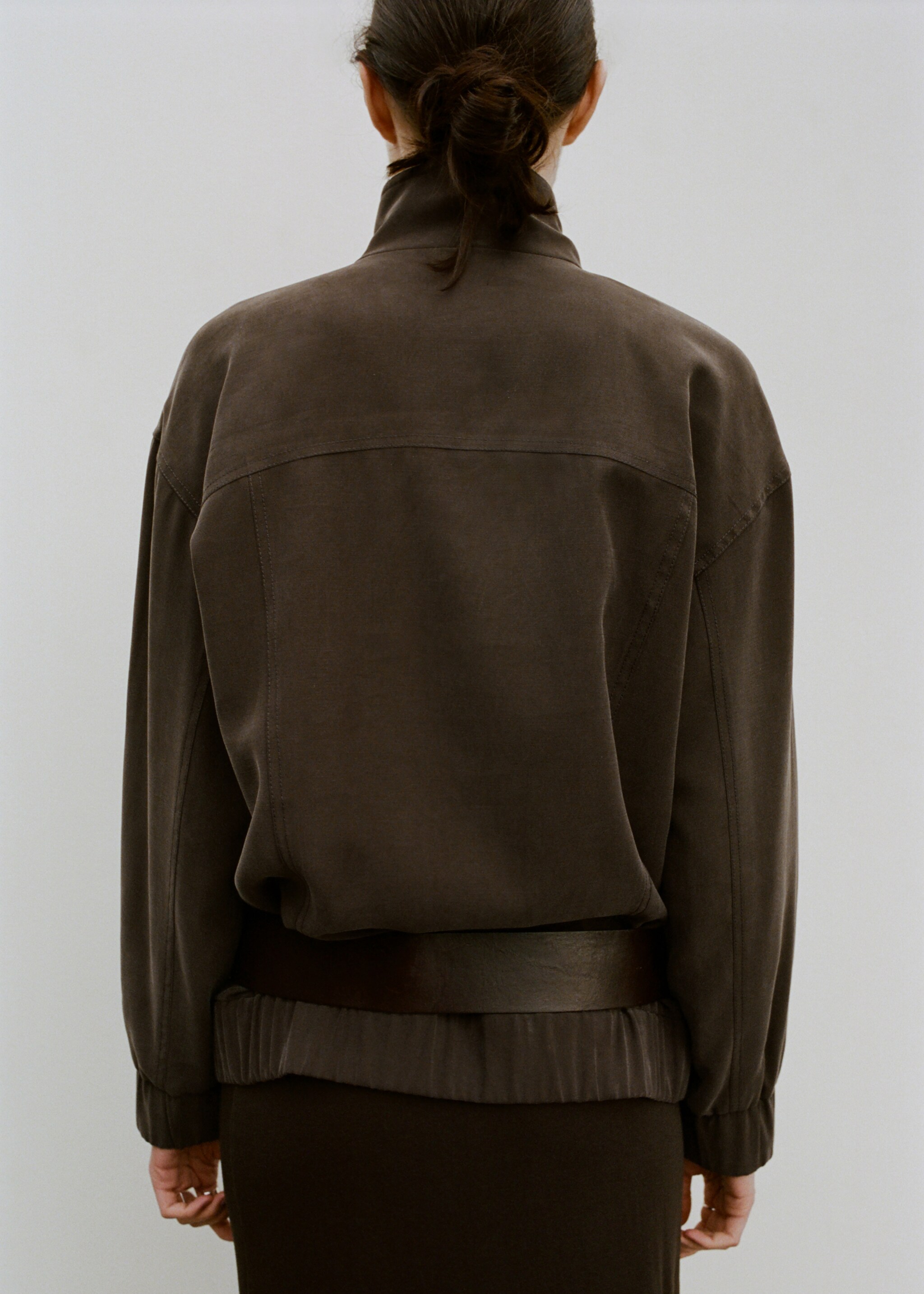 Oversize-jacka med fickor - Artikelns baksida, Choklad. Ref: 27057139-01.