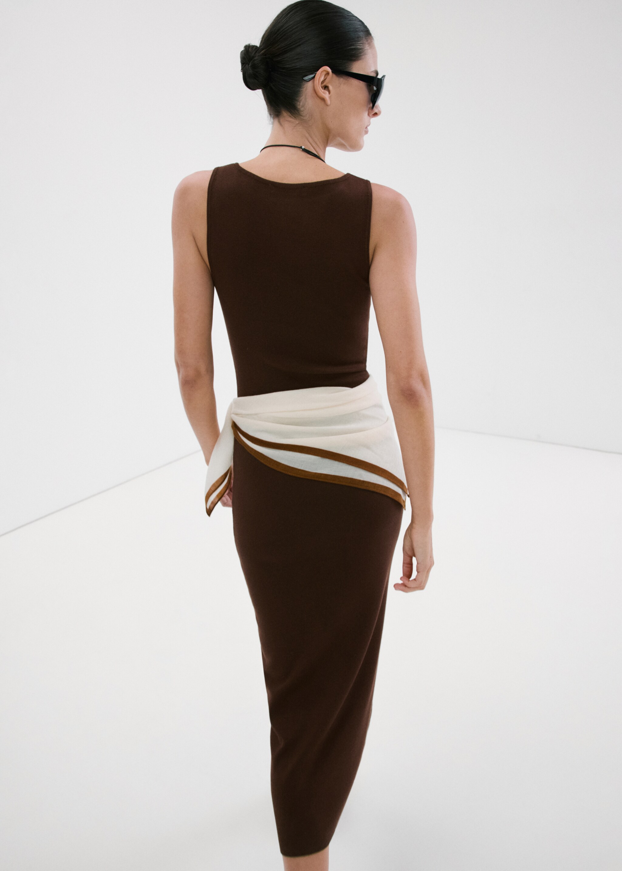Fitted midi-dress - Reverse of the article, Chocolate. Ref: 27057140-01.