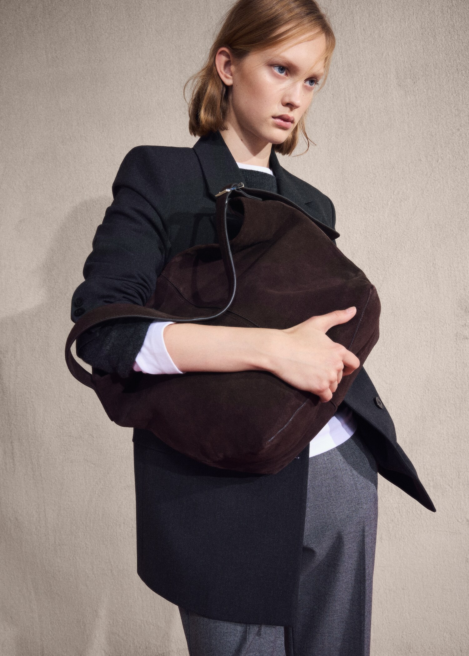 Large bucket bag with buckle - Details of the article 9