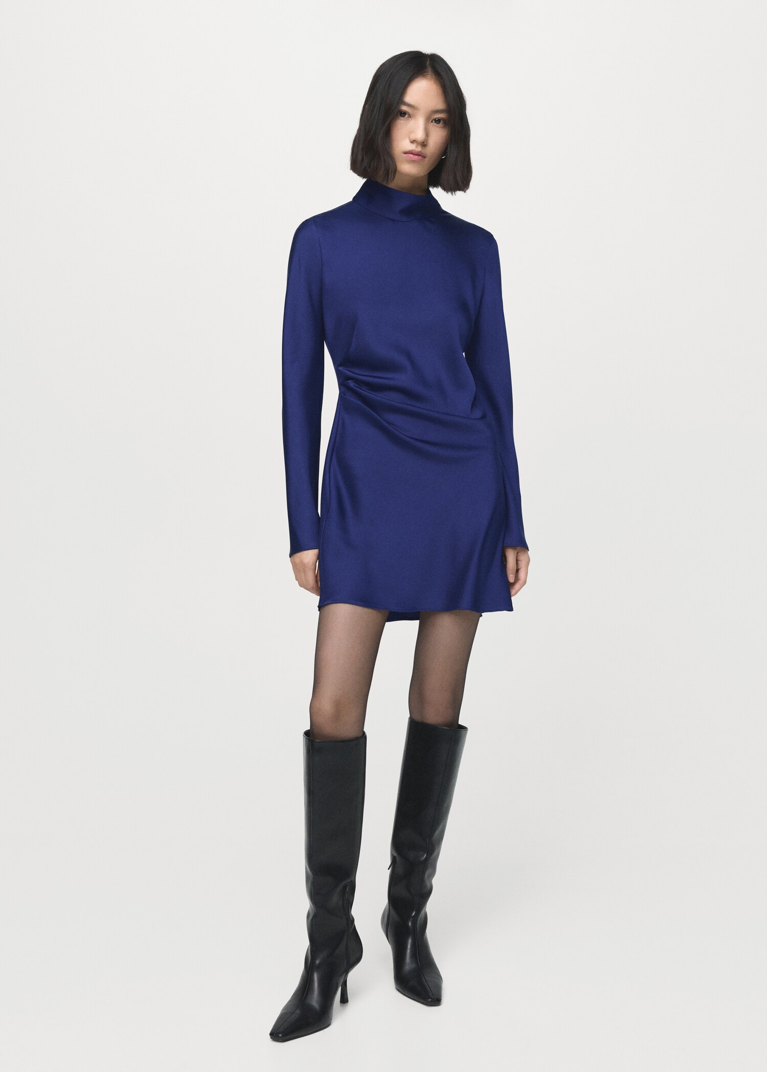 Satin high-neck dress - General plane