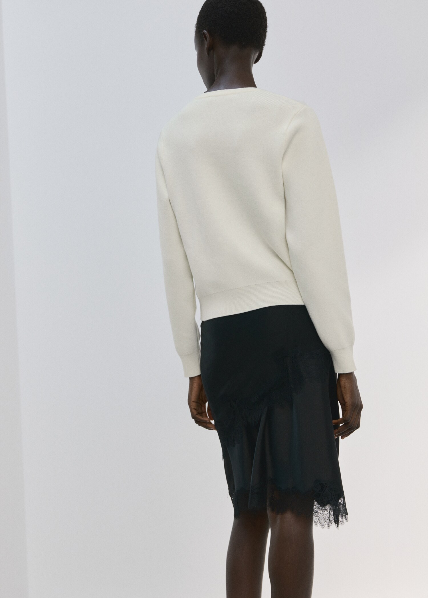 Knitted button cardigan - Reverse of the article