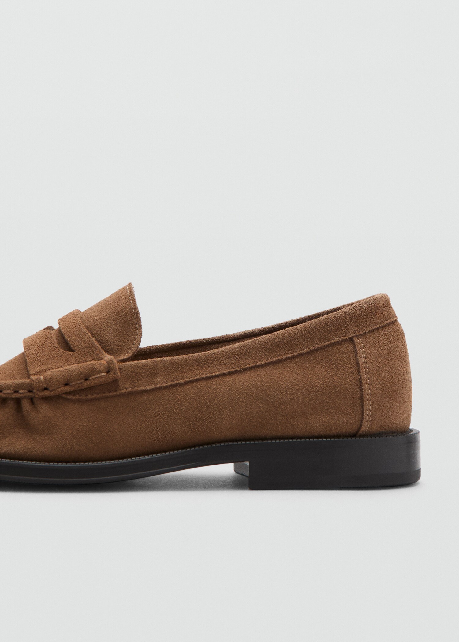 Suede leather moccasin with ruched detail - Details of the article 1